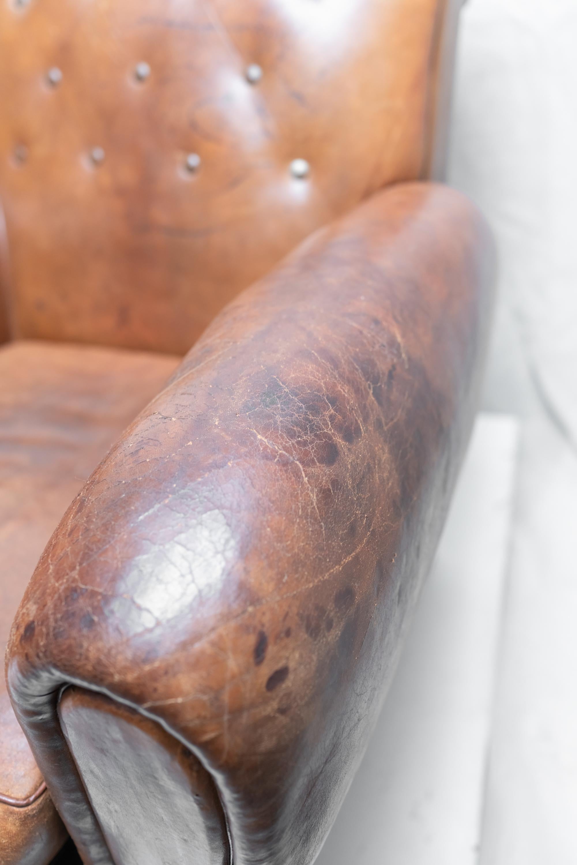 Mid-20th Century Pair of Art Deco Leather Club Chairs For Sale