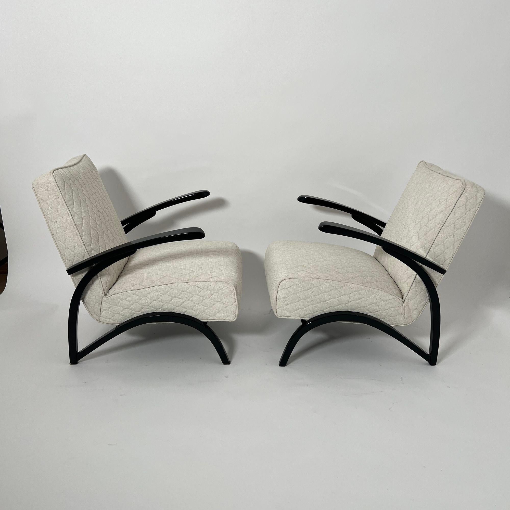 Paar Art Deco Lounge Chairs von J. Halabala, schwarzer Lack, Tschechien um 1930 (Art déco) im Angebot