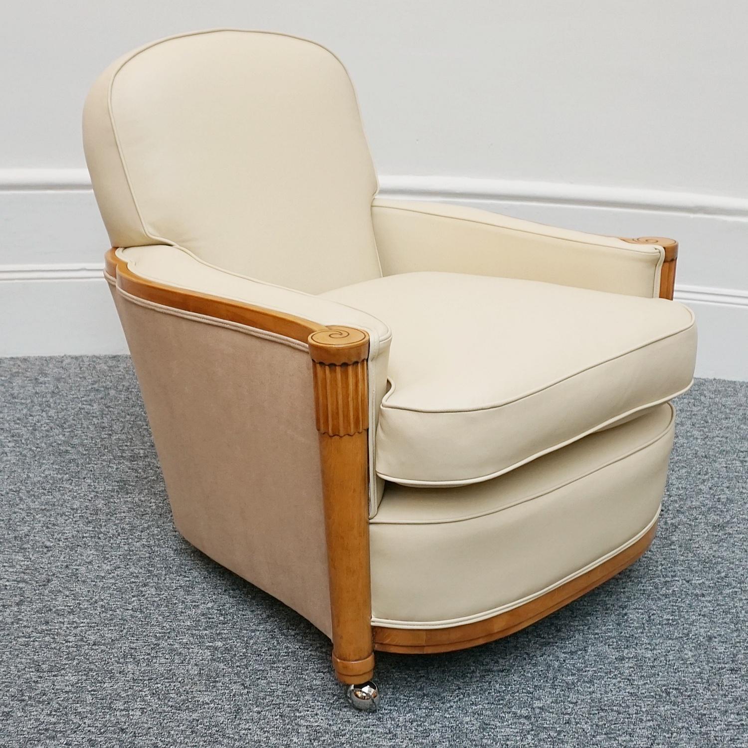 Pair of Art Deco Lounge Chairs by Maurice Adams Cream Leather and Satinwood  In Good Condition In Forest Row, East Sussex