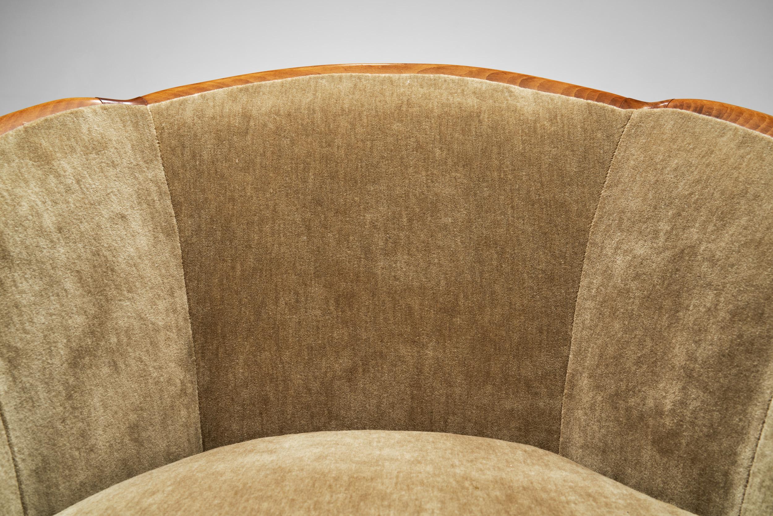 Paar Art Deco Lounge Chairs, Europa Erste Hälfte des 20. Jahrhunderts im Angebot 1