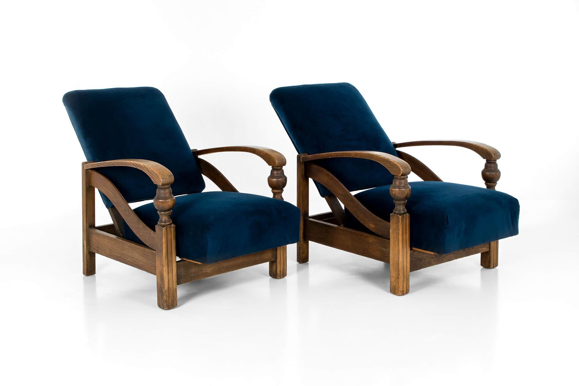 Carved Pair of Art Deco Lounge Chairs For Sale
