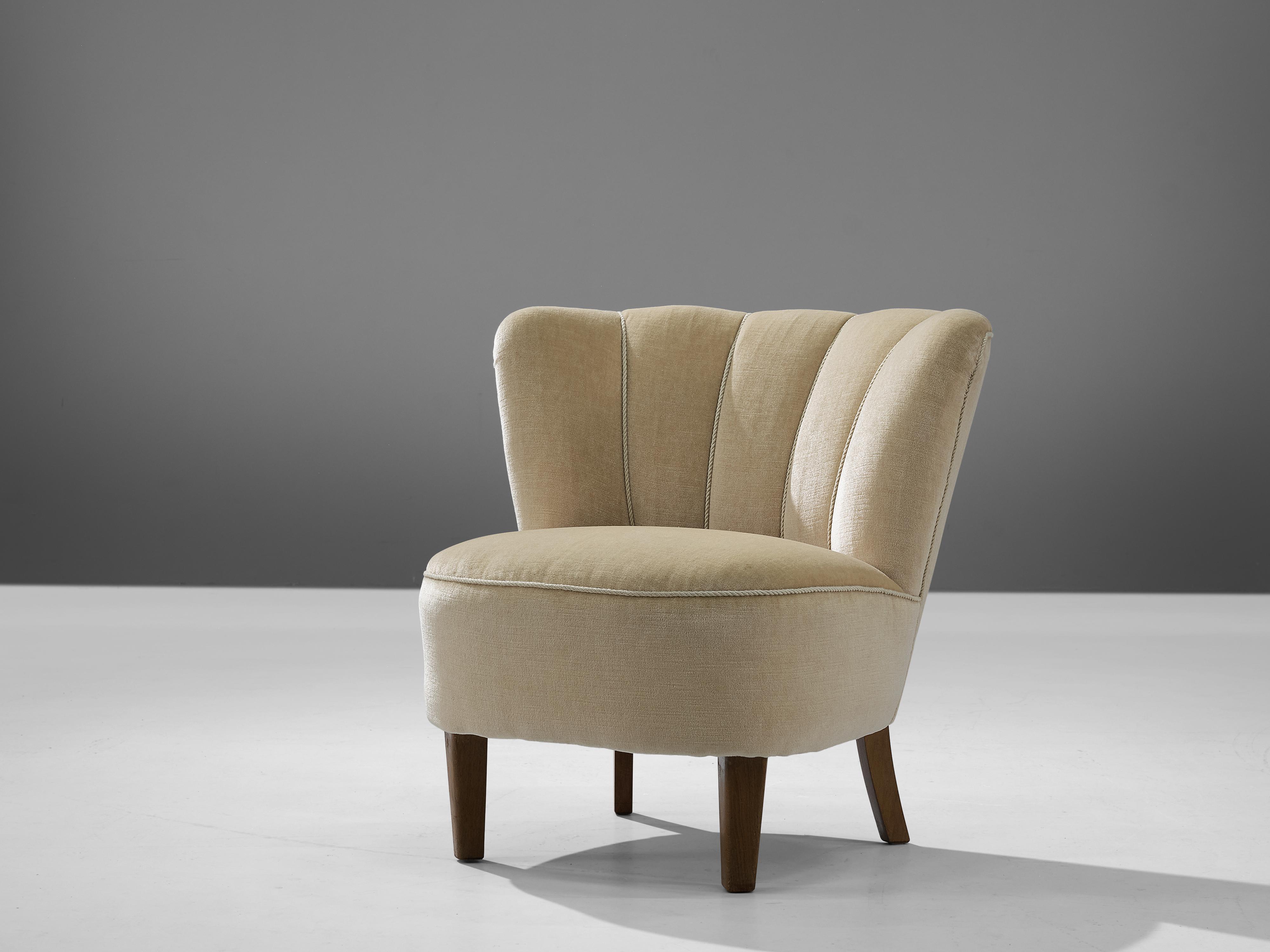 Italian Pair of Art Deco Lounge Chairs in Beige Velvet Upholstery