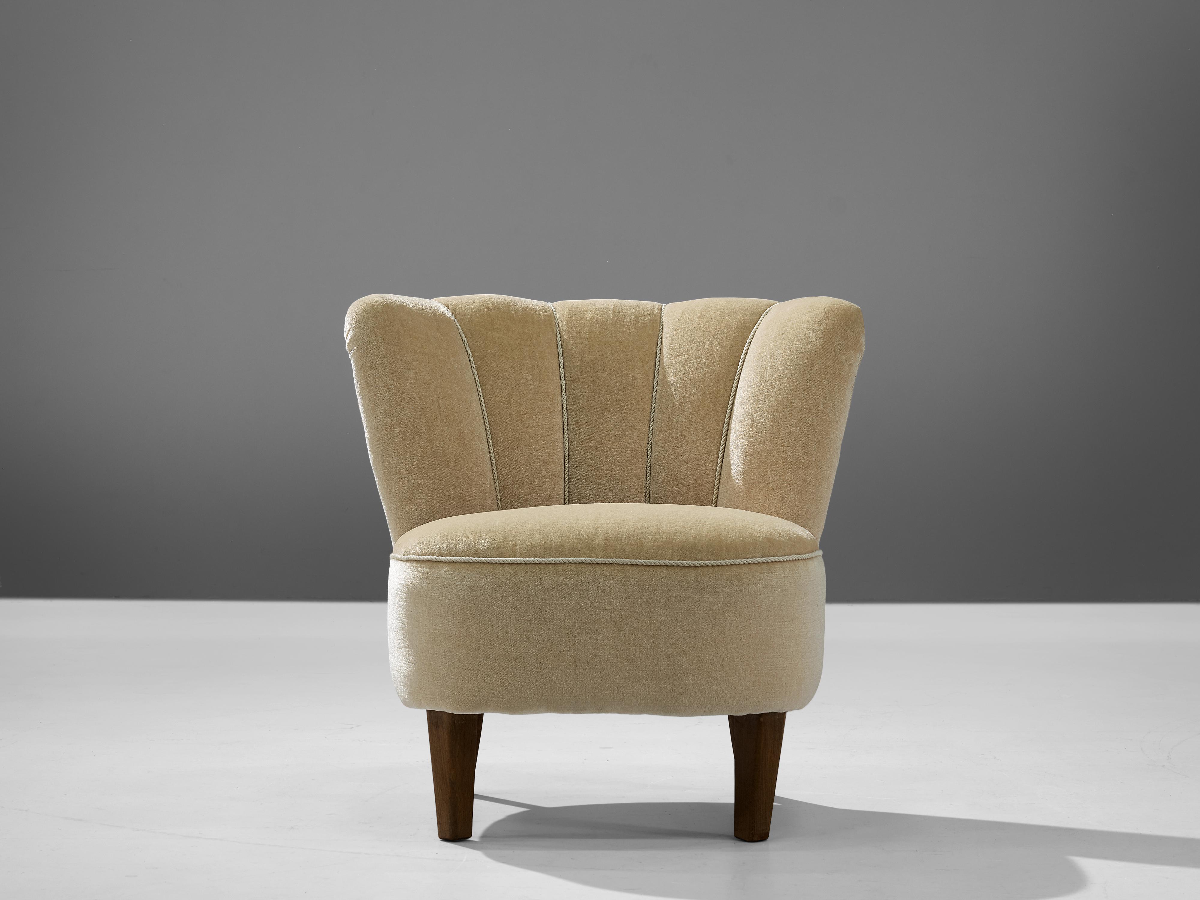Pair of Art Deco Lounge Chairs in Beige Velvet Upholstery 2