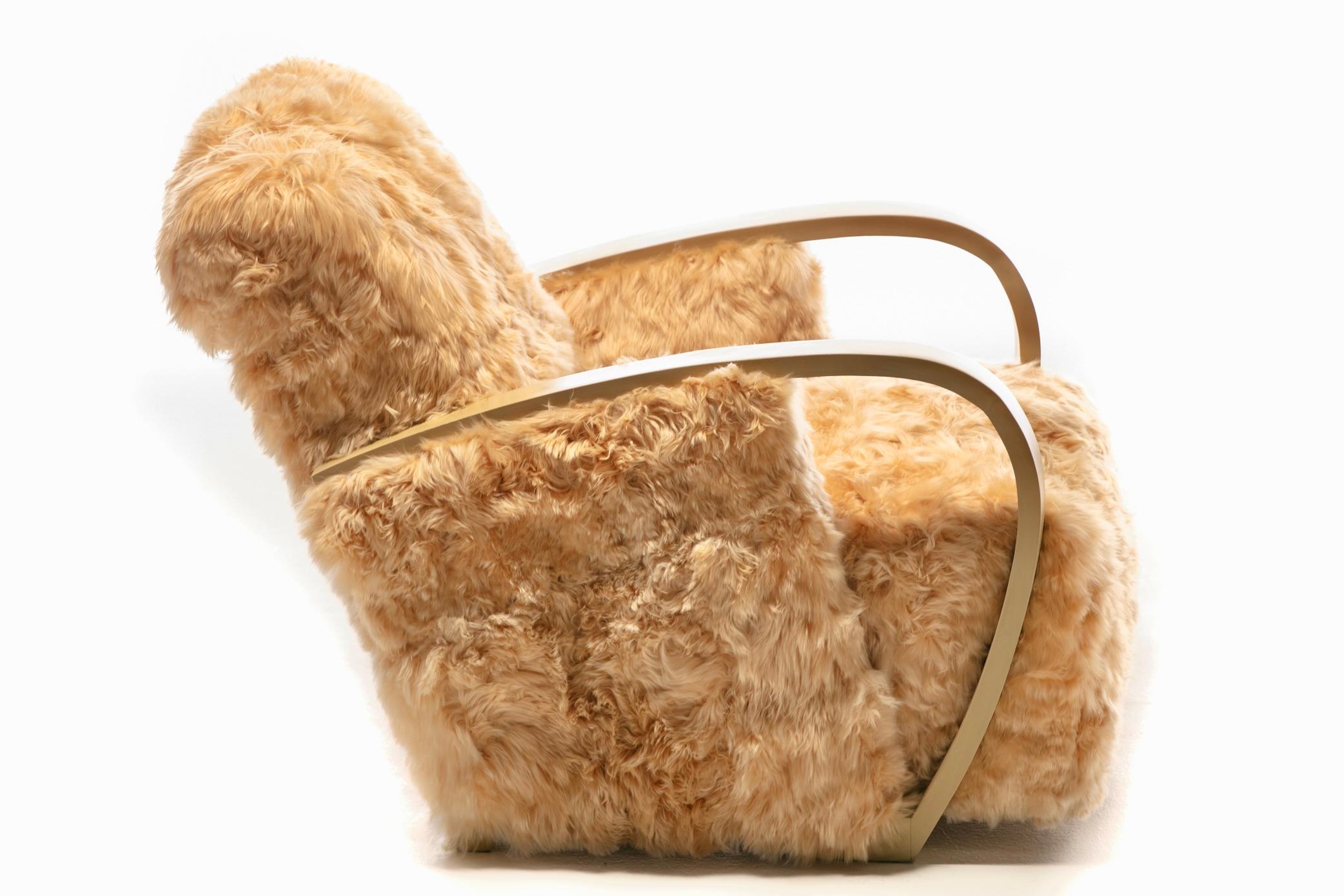 Paar Art-Déco-Loungesessel, neu gepolstert mit handgenähtem peruanischem Alpaka (Tierhaut) im Angebot