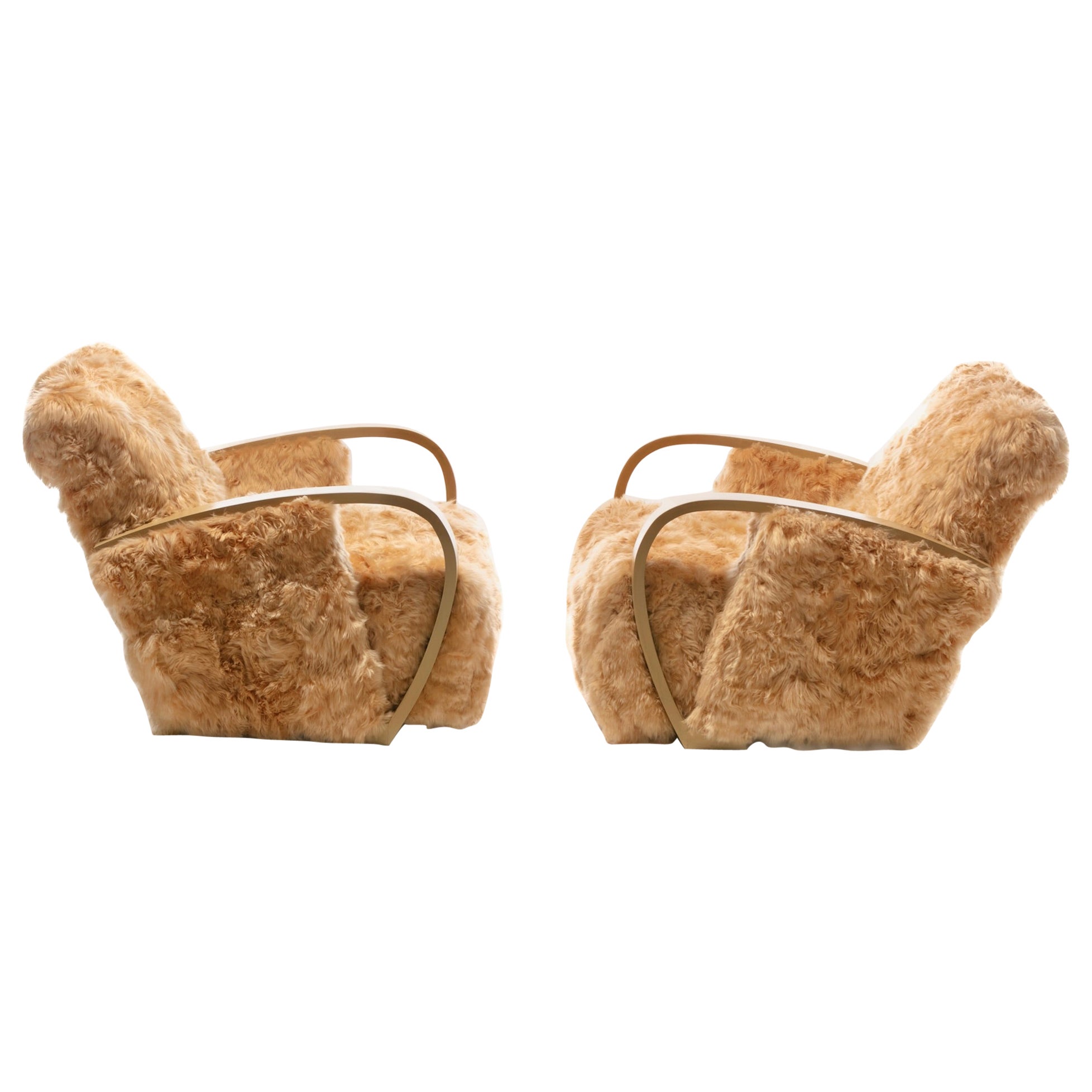 Pareja de Sillones Art Decó Recién Tapizados en Alpaca Peruana Cosida a Mano en venta