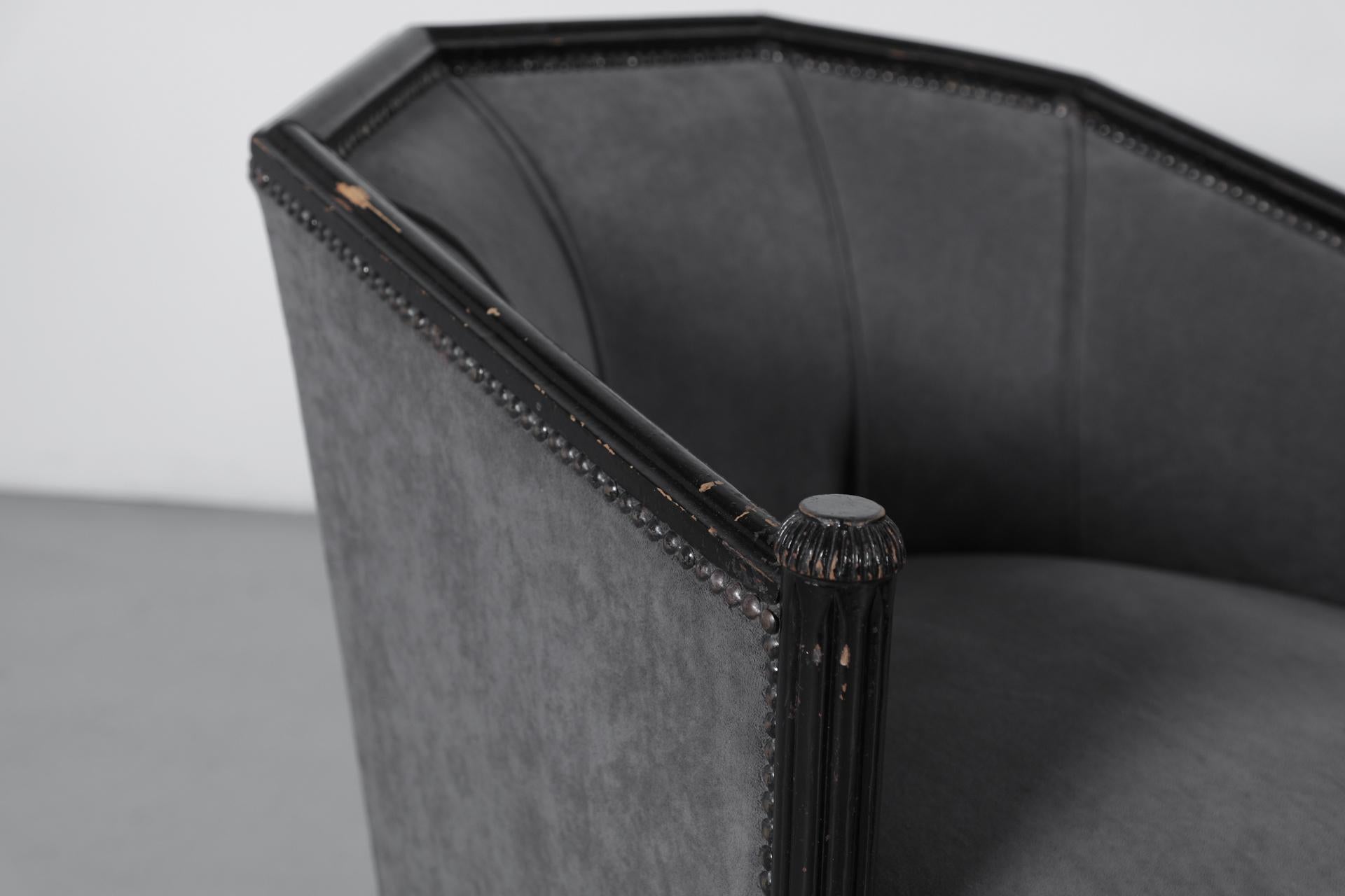 Pair of Art Deco Lounge Chairs with Upholstered Frame and Black Carved Wood en vente 2