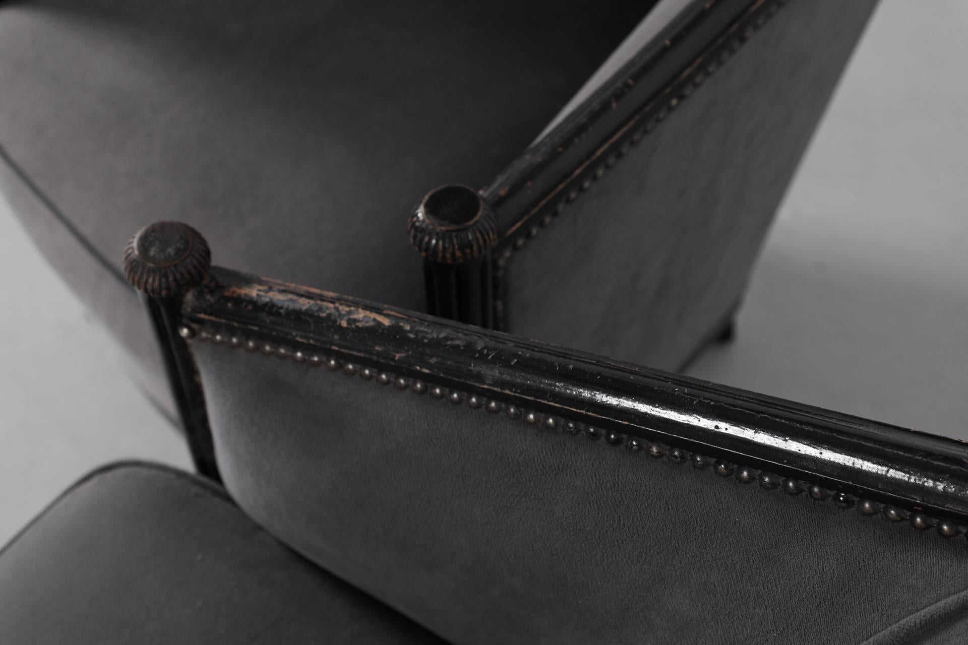 Pair of Art Deco Lounge Chairs with Upholstered Frame and Black Carved Wood en vente 3