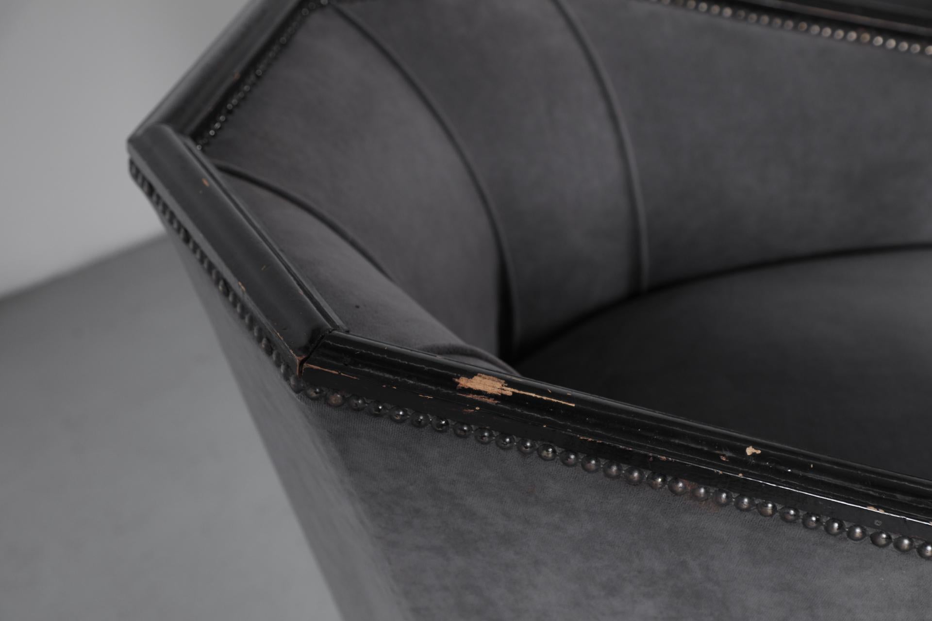 Pair of Art Deco Lounge Chairs with Upholstered Frame and Black Carved Wood en vente 8