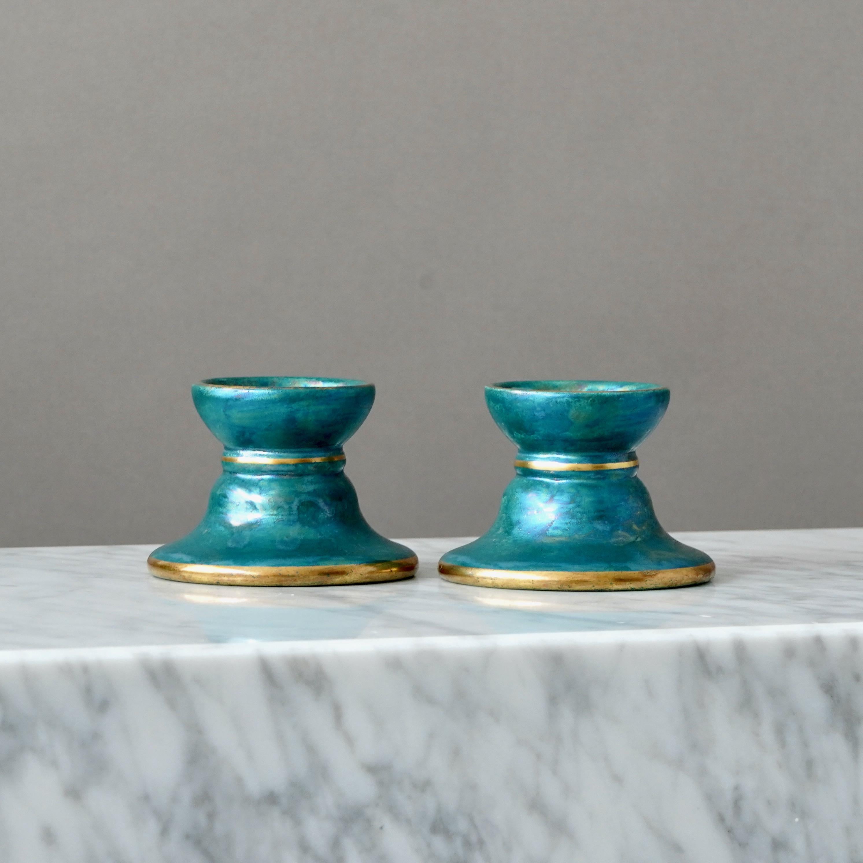 Smaltato Coppia di candelieri Art Deco a lustro di Josef Ekberg. Gustavsberg, Svezia, anni '30 in vendita