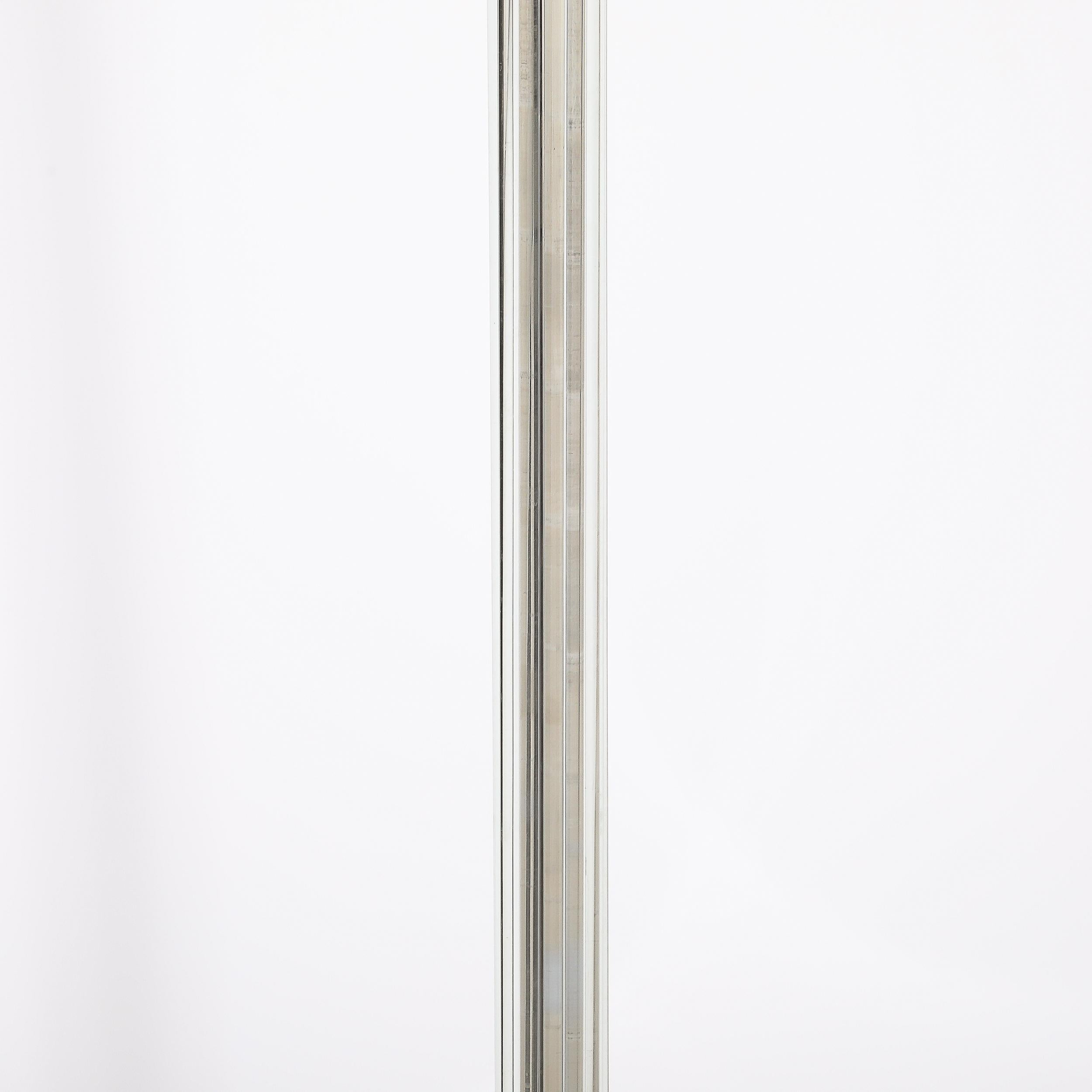 Paire de torchères à tige en verre et chrome de l'âge du Machin Art Déco Excellent état - En vente à New York, NY
