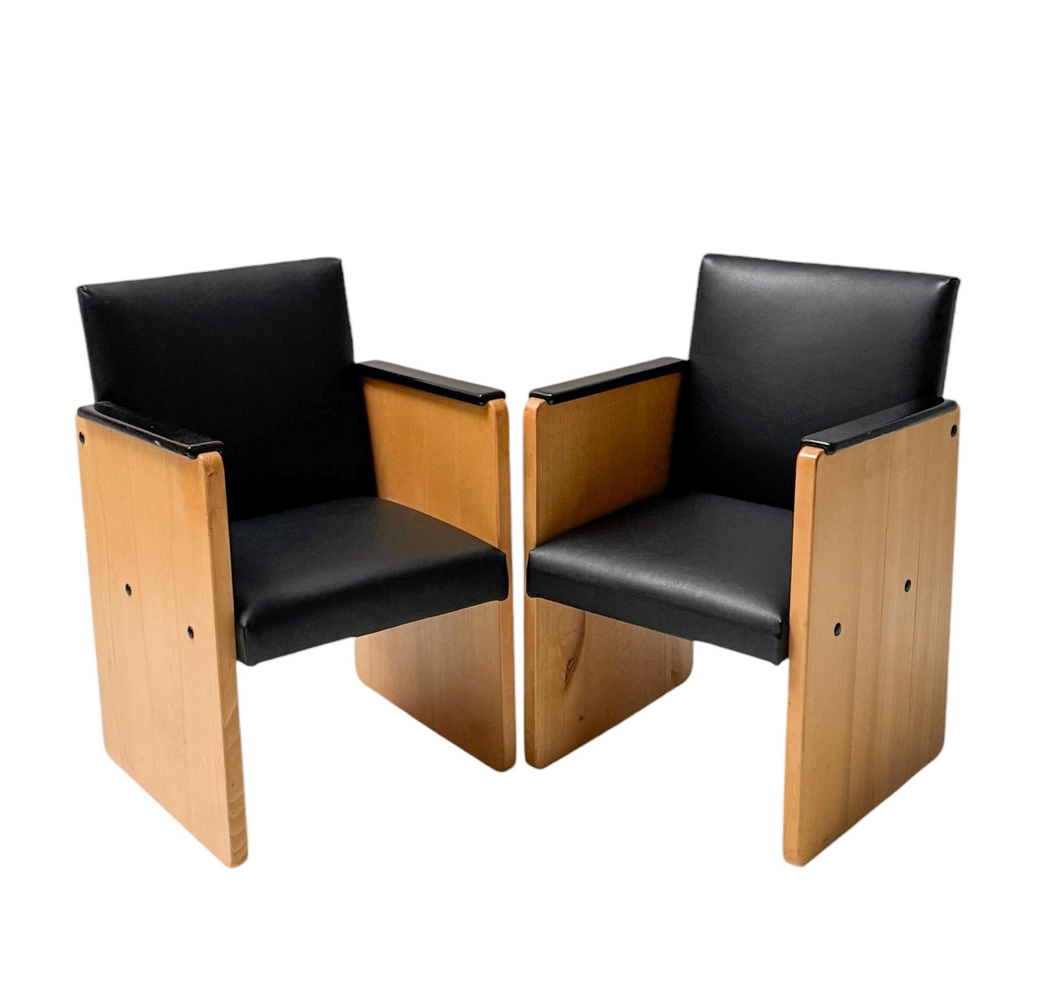 Coppia di poltrone moderniste Art Déco di Jan den Drijver per De Stijl, 1930 in vendita 1