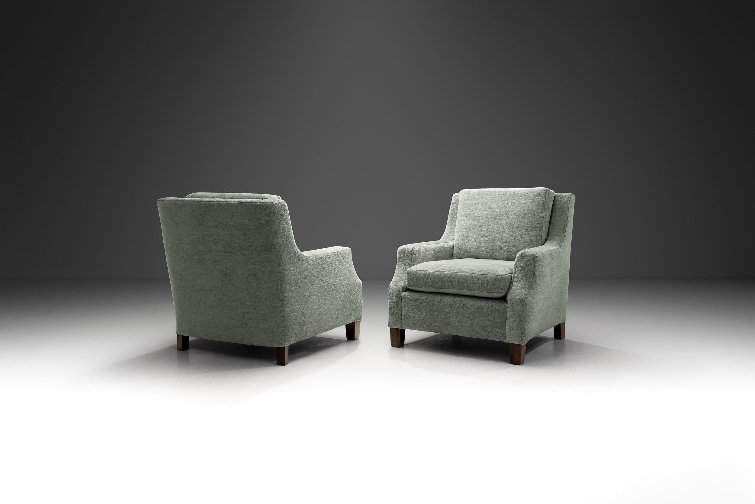 Paar Art Deco Modernist Sessel, Europa 1940er Jahre (Art déco) im Angebot