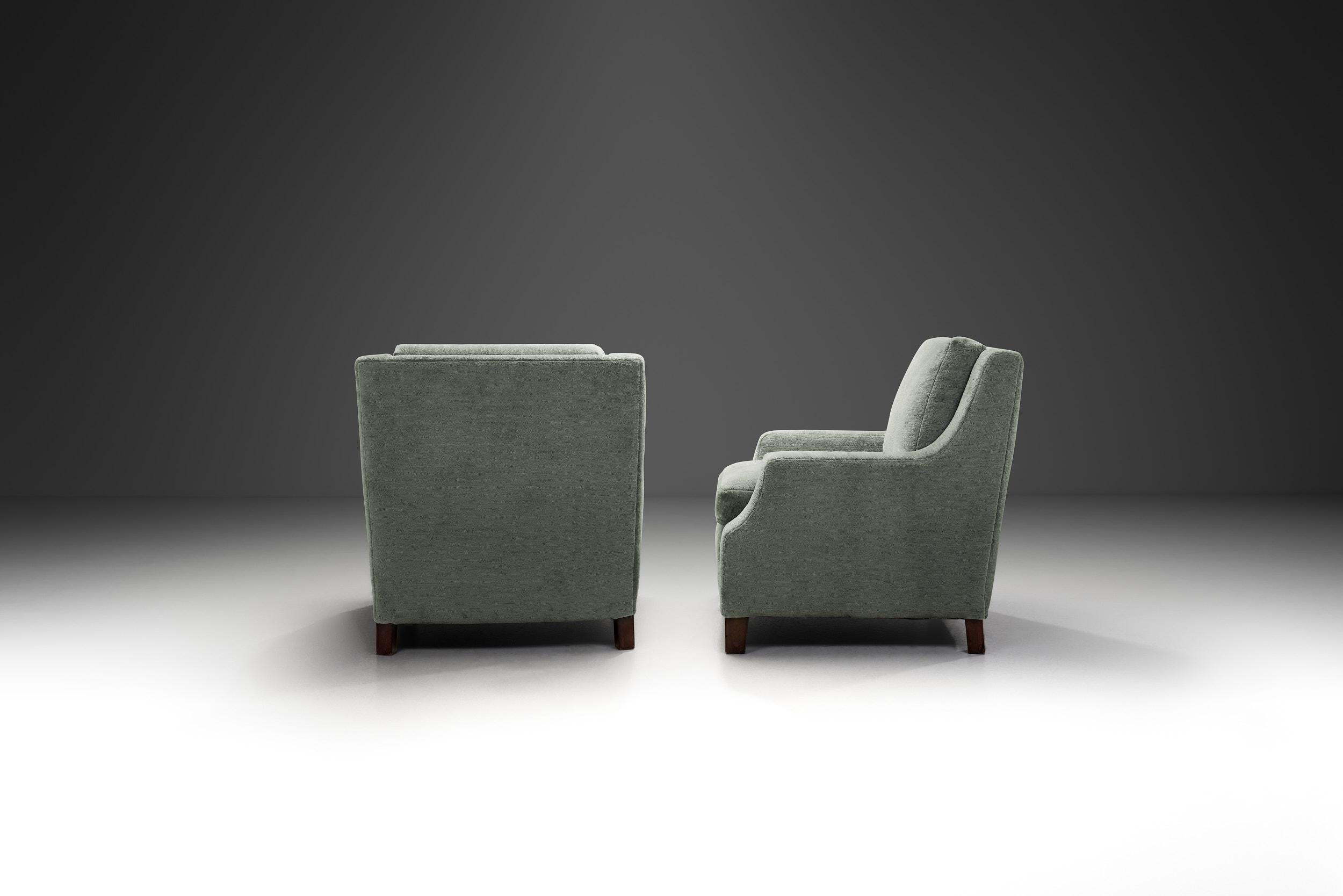 Paar Art Deco Modernist Sessel, Europa 1940er Jahre (Europäisch) im Angebot
