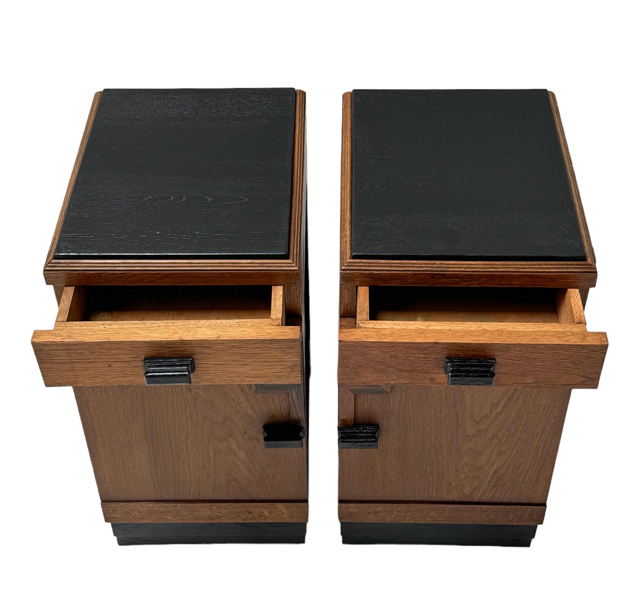 Macassar Pair of Art Deco Modernist Nightstands or Bedside Tables, 1920s