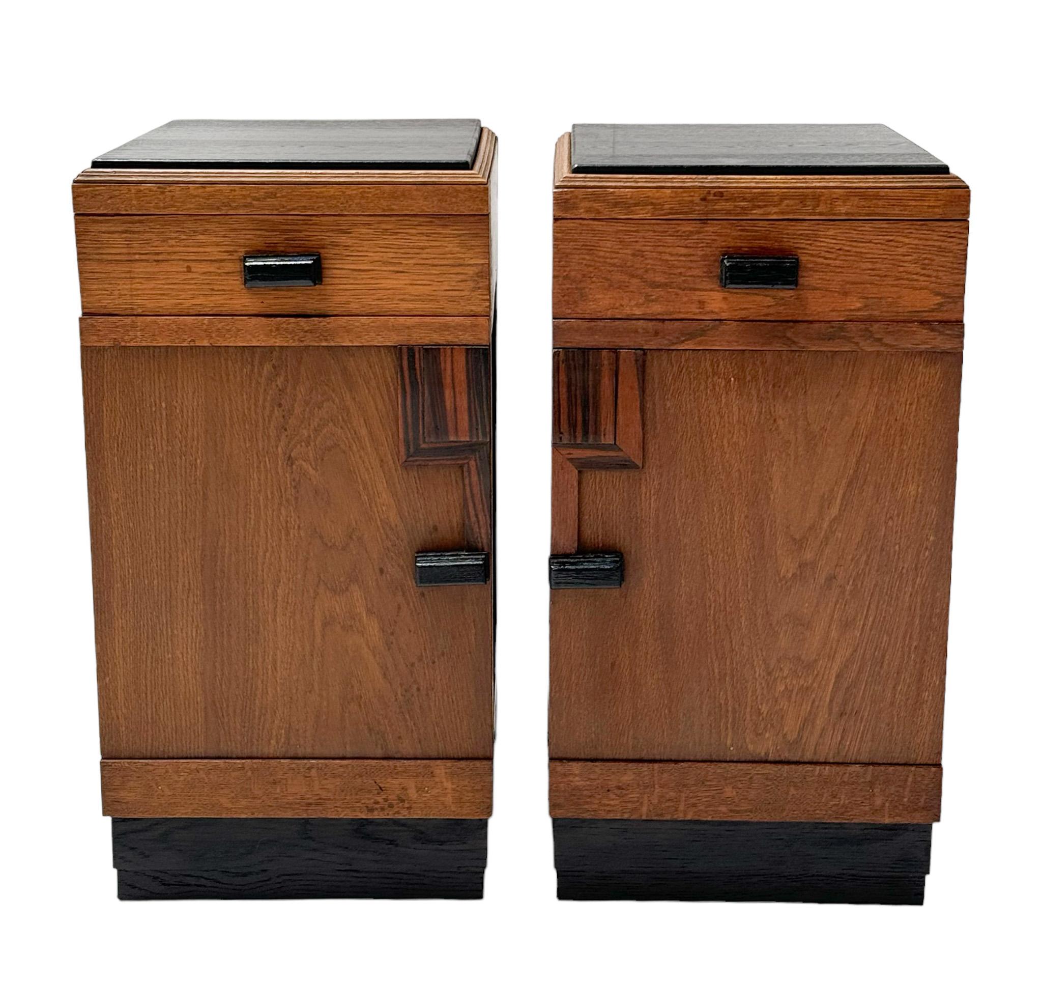 Pair of Art Deco Modernist Nightstands or Bedside Tables, 1920s 1
