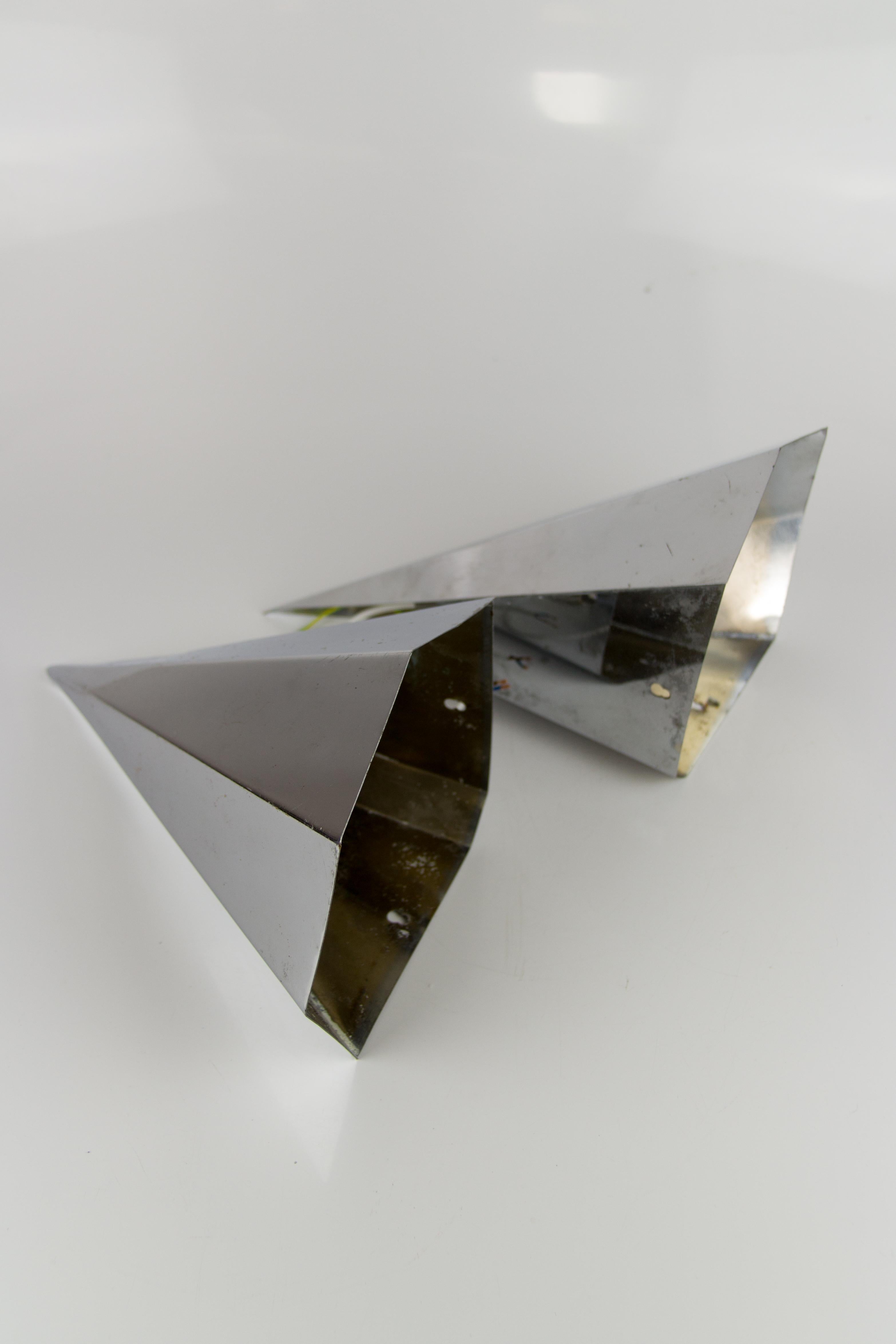 Pair of Art Deco Nickel-Plated Metal Prism Corner Wall Sconces, France, 1920s 8