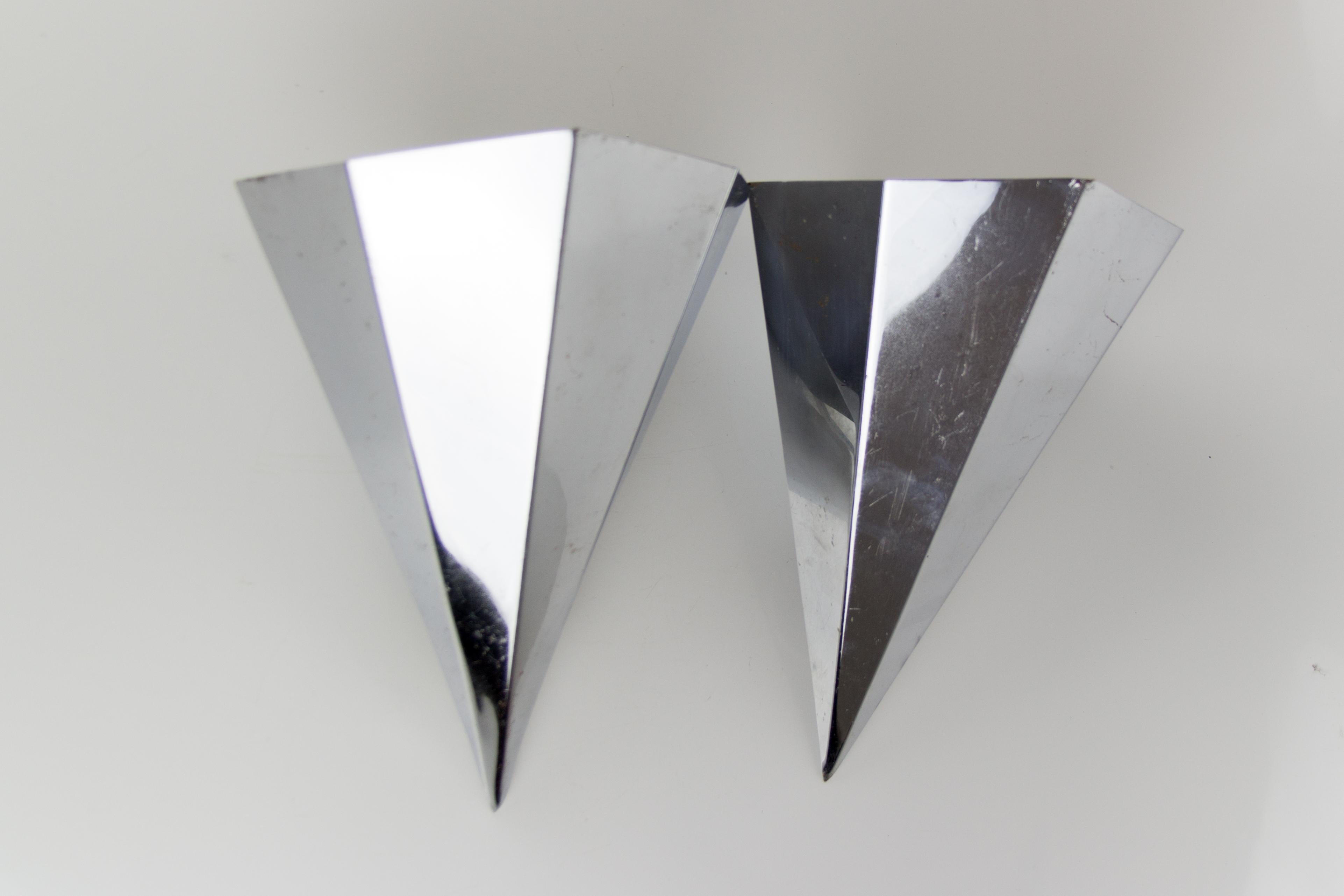 Pair of Art Deco Nickel-Plated Metal Prism Corner Wall Sconces, France, 1920s For Sale 1
