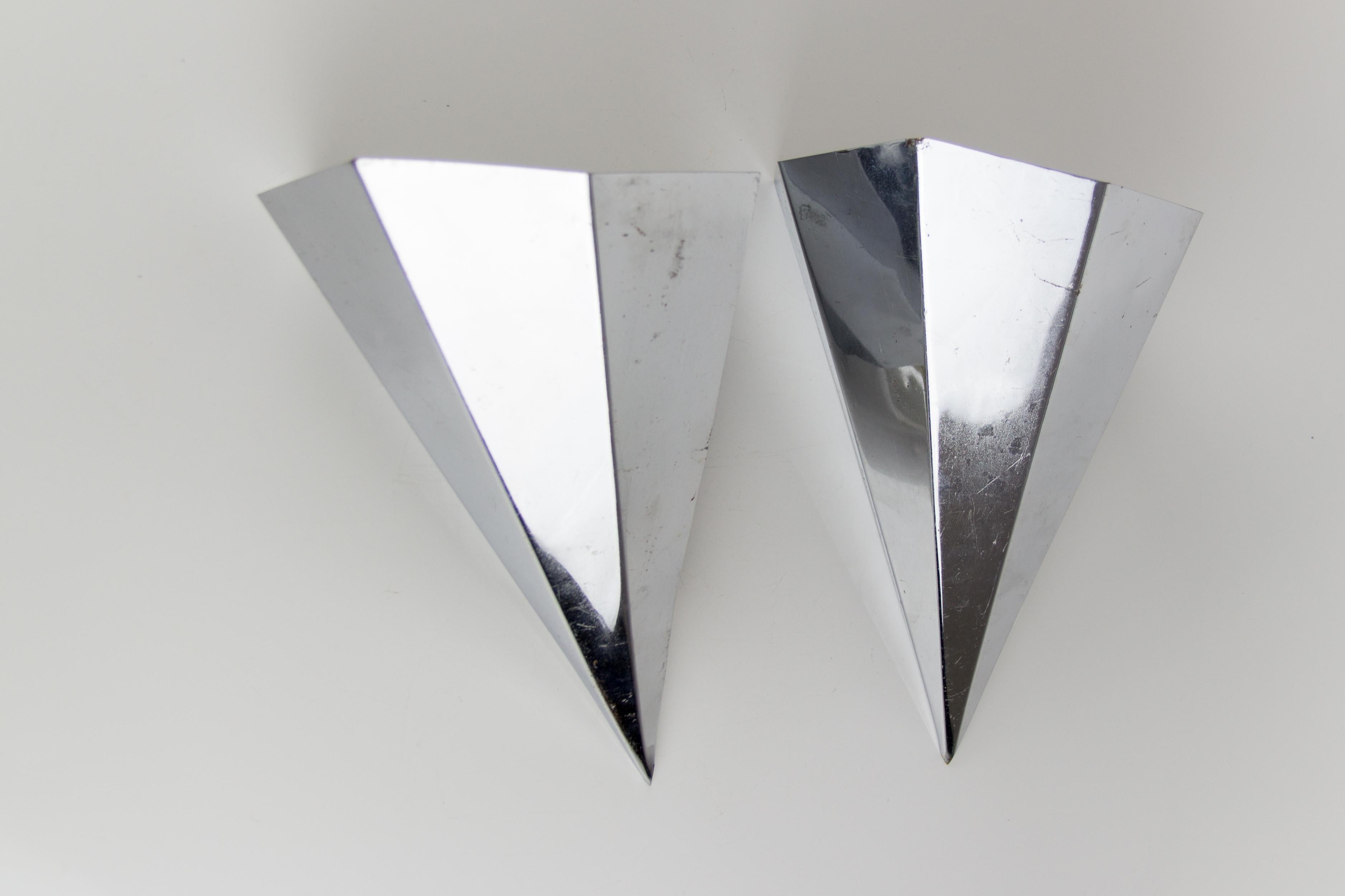 Pair of Art Deco Nickel-Plated Metal Prism Corner Wall Sconces, France, 1920s For Sale 2