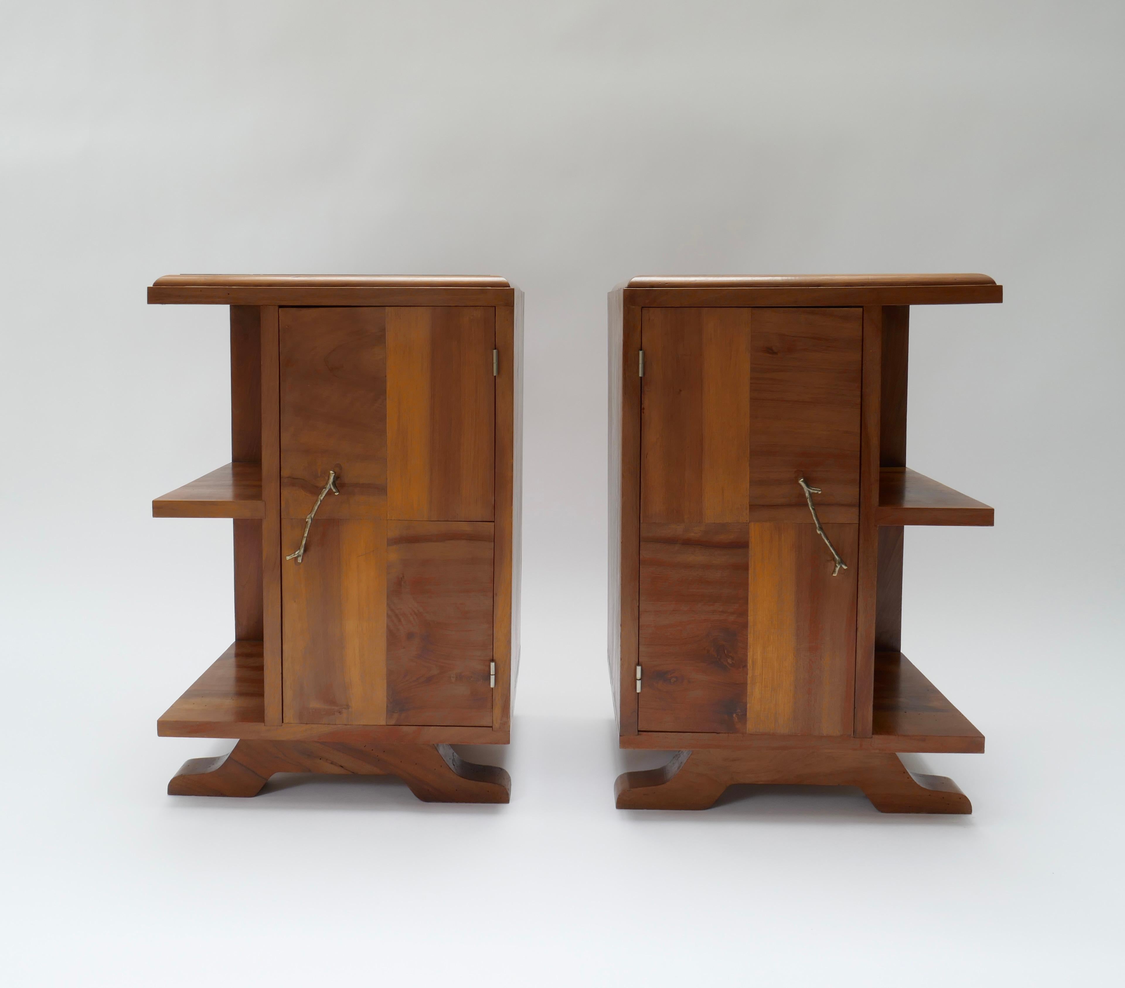 Stunning 1920s figured walnut Art Deco side tables/ nightstands. 
Ideal size for displaying and storage with modern-day use in mind. Very generous-sized storage in a compact piece. Mid to light tone blonde walnut veneers. We've changed the handles