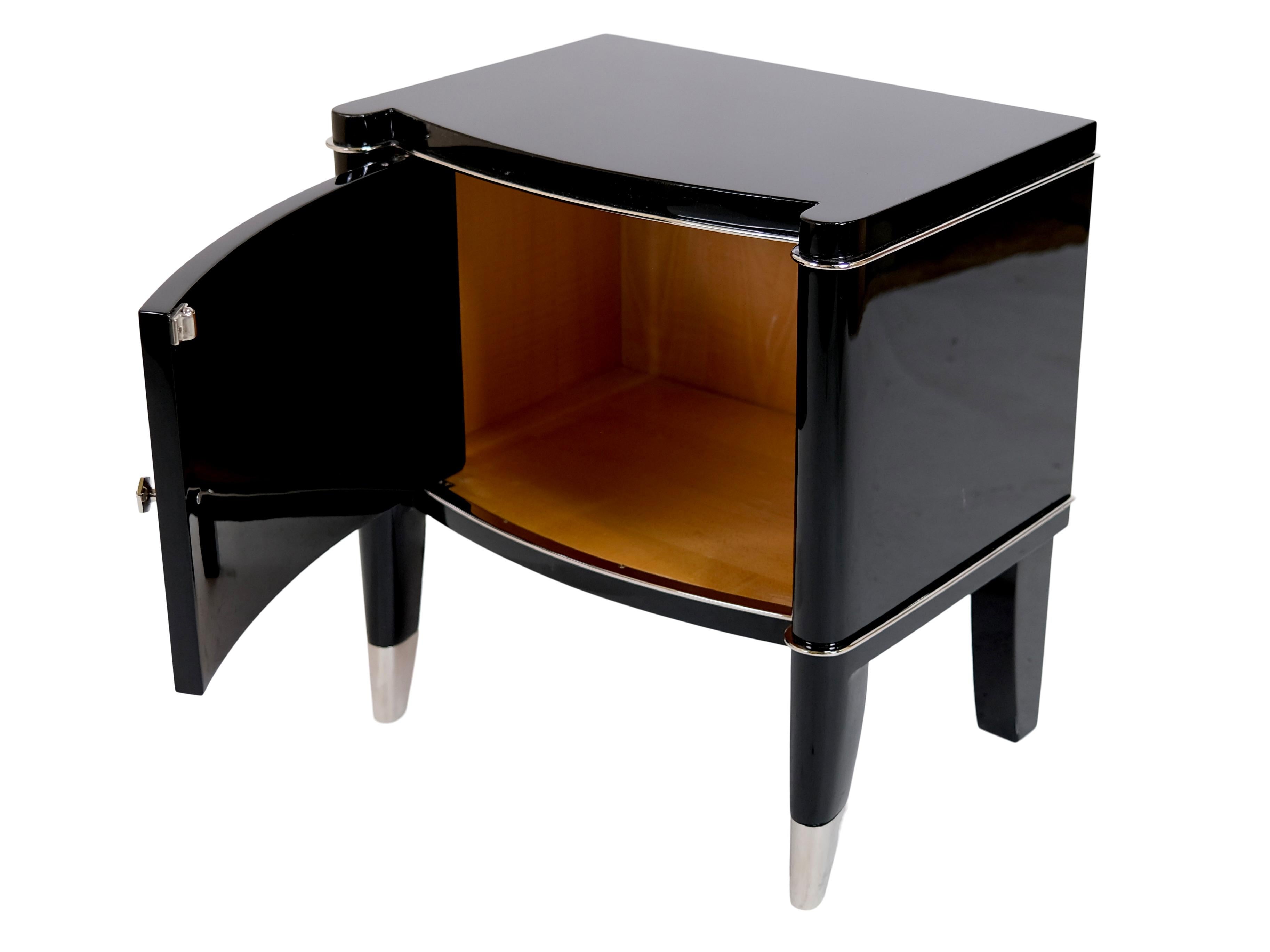 Belgian Pair of Art Deco Night Stands in Black Lacquer from De Coene Frères 1940s