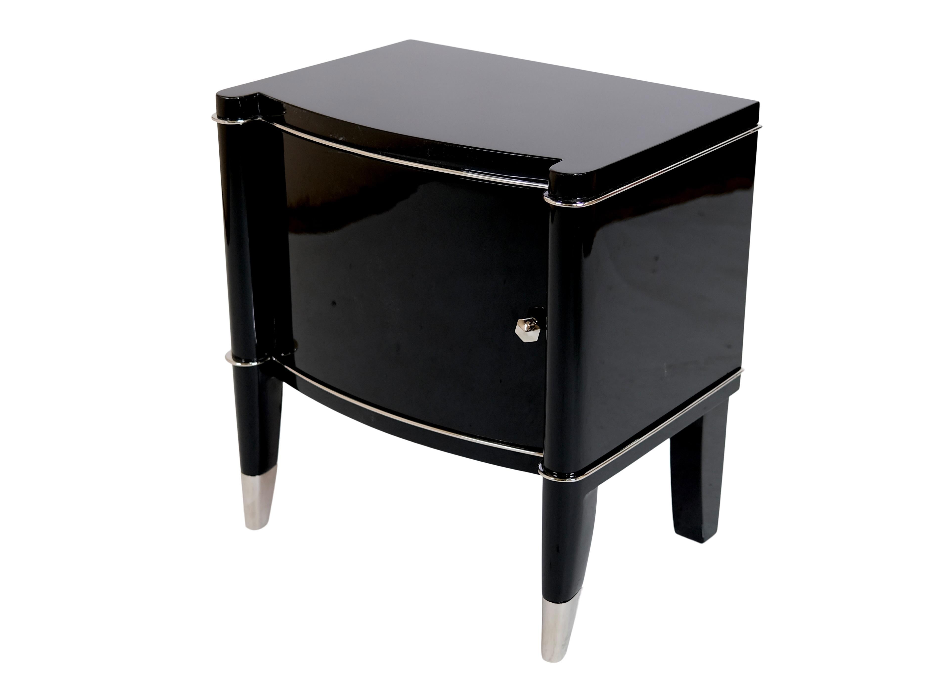Blackened Pair of Art Deco Night Stands in Black Lacquer from De Coene Frères 1940s For Sale