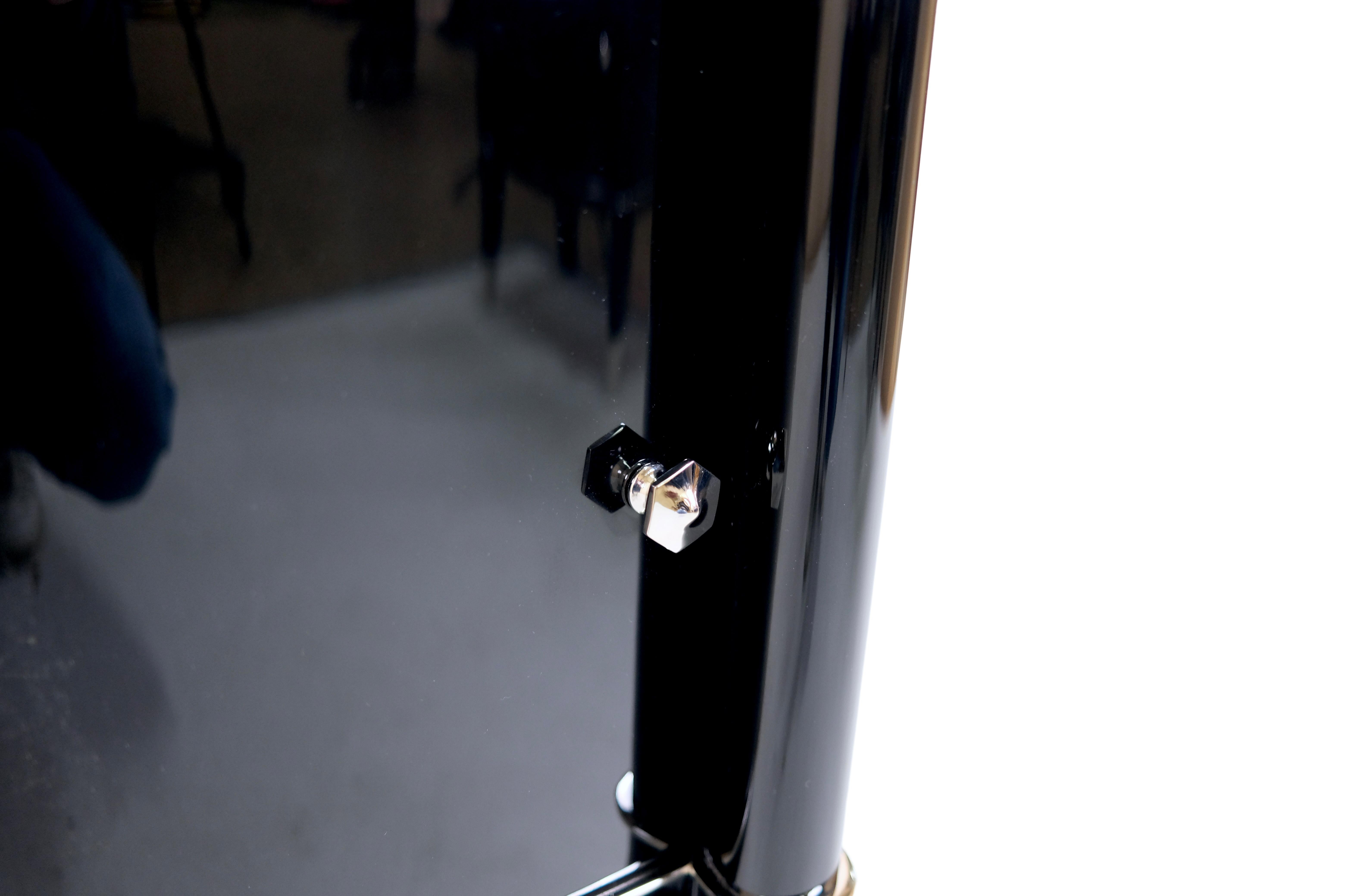 Pair of Art Deco Night Stands in Black Lacquer from De Coene Frères 1940s For Sale 1