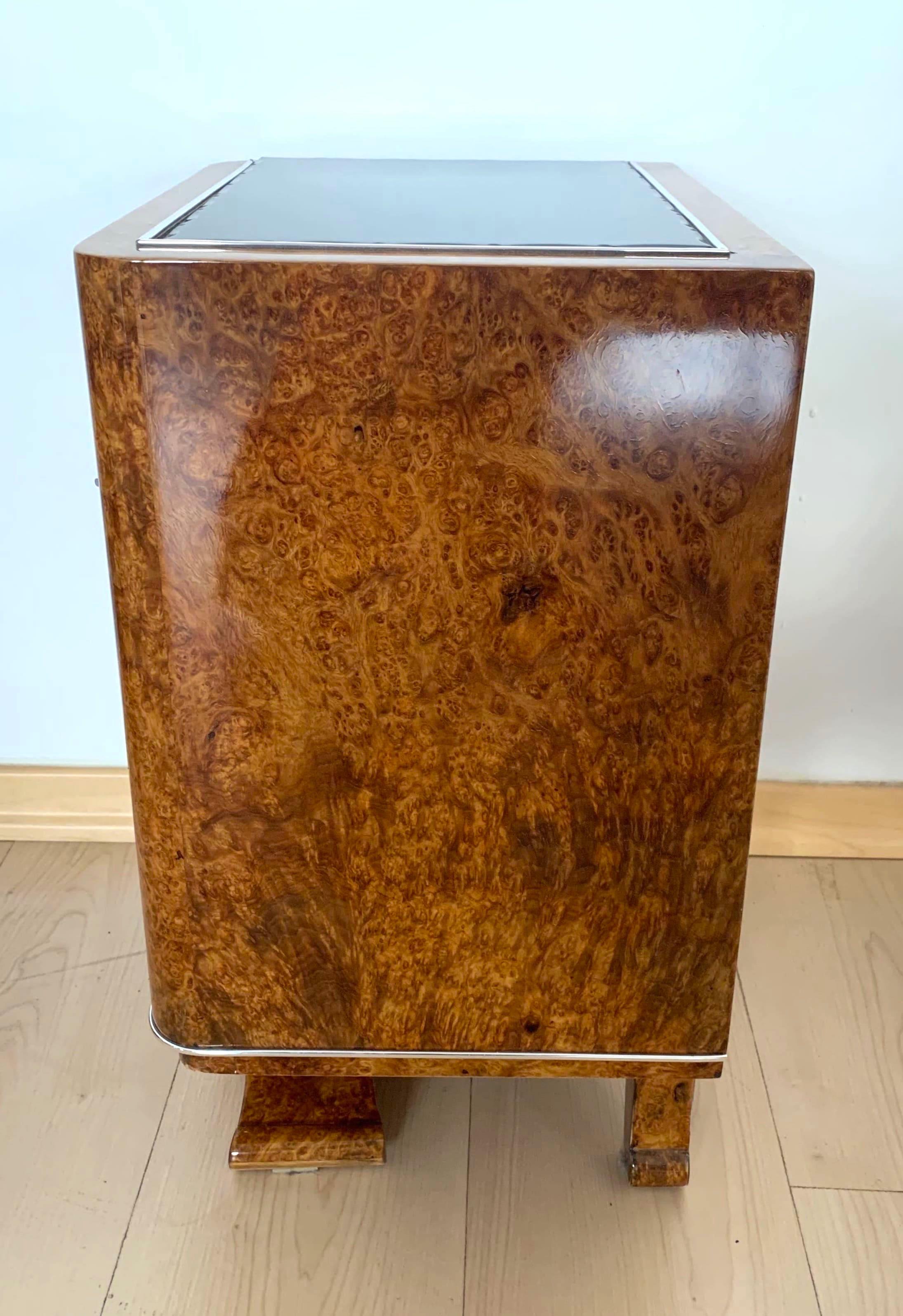 Pair of Art Deco Nightstands, Amboyna Roots Veneer, France, circa 1925 6