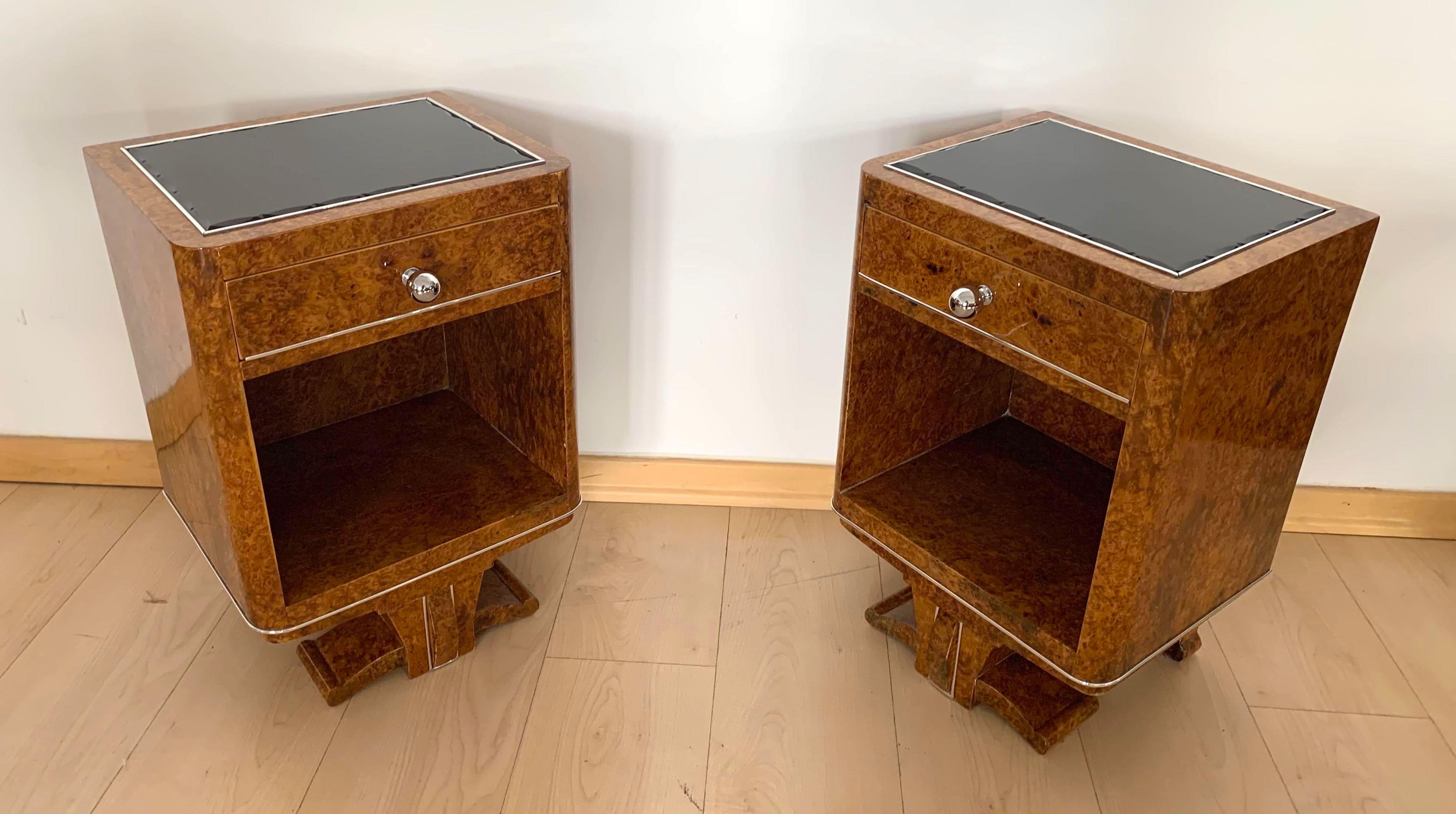 Pair of Art Deco Nightstands, Amboyna Roots Veneer, France, circa 1925 2