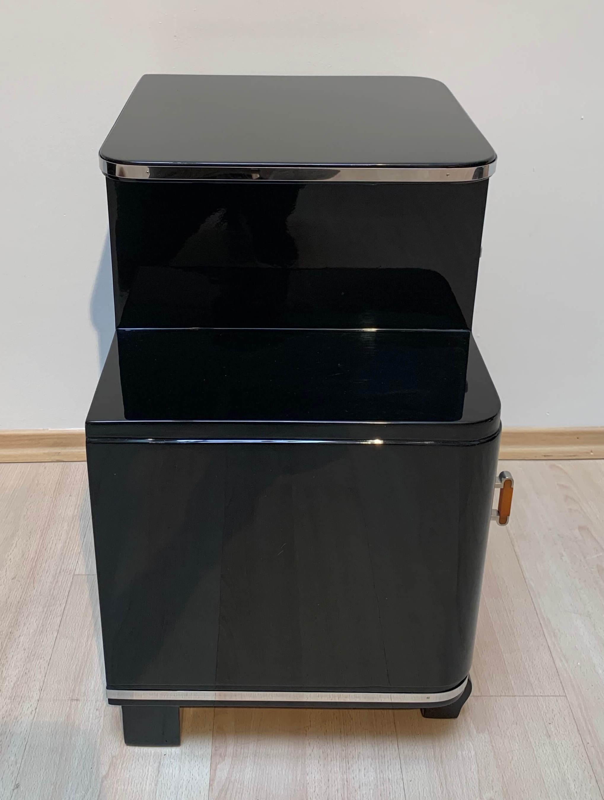 Pair of restored Art Deco Nightstands, Black Lacquer, Nickel, France, circa 1930 3