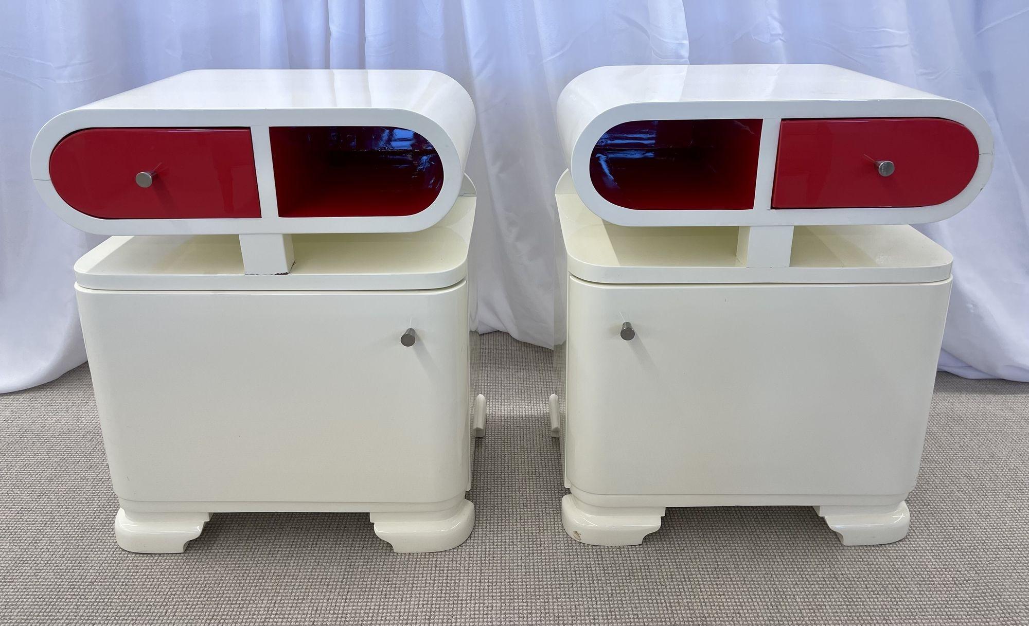 American Pair of Art Deco Nightstands / End Tables, Lacquer, Space Age Modern Style