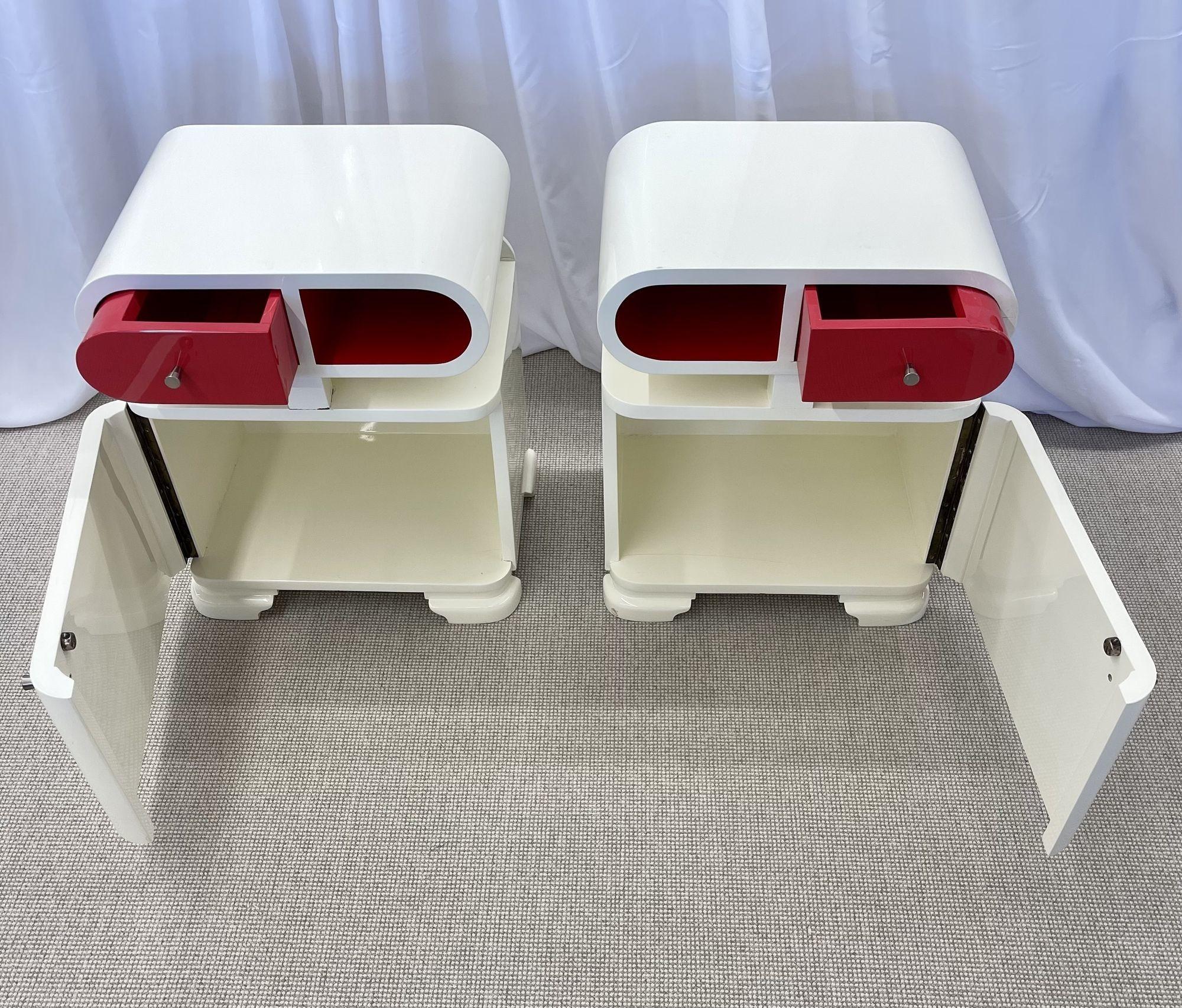 Mid-20th Century Pair of Art Deco Nightstands / End Tables, Lacquer, Space Age Modern Style