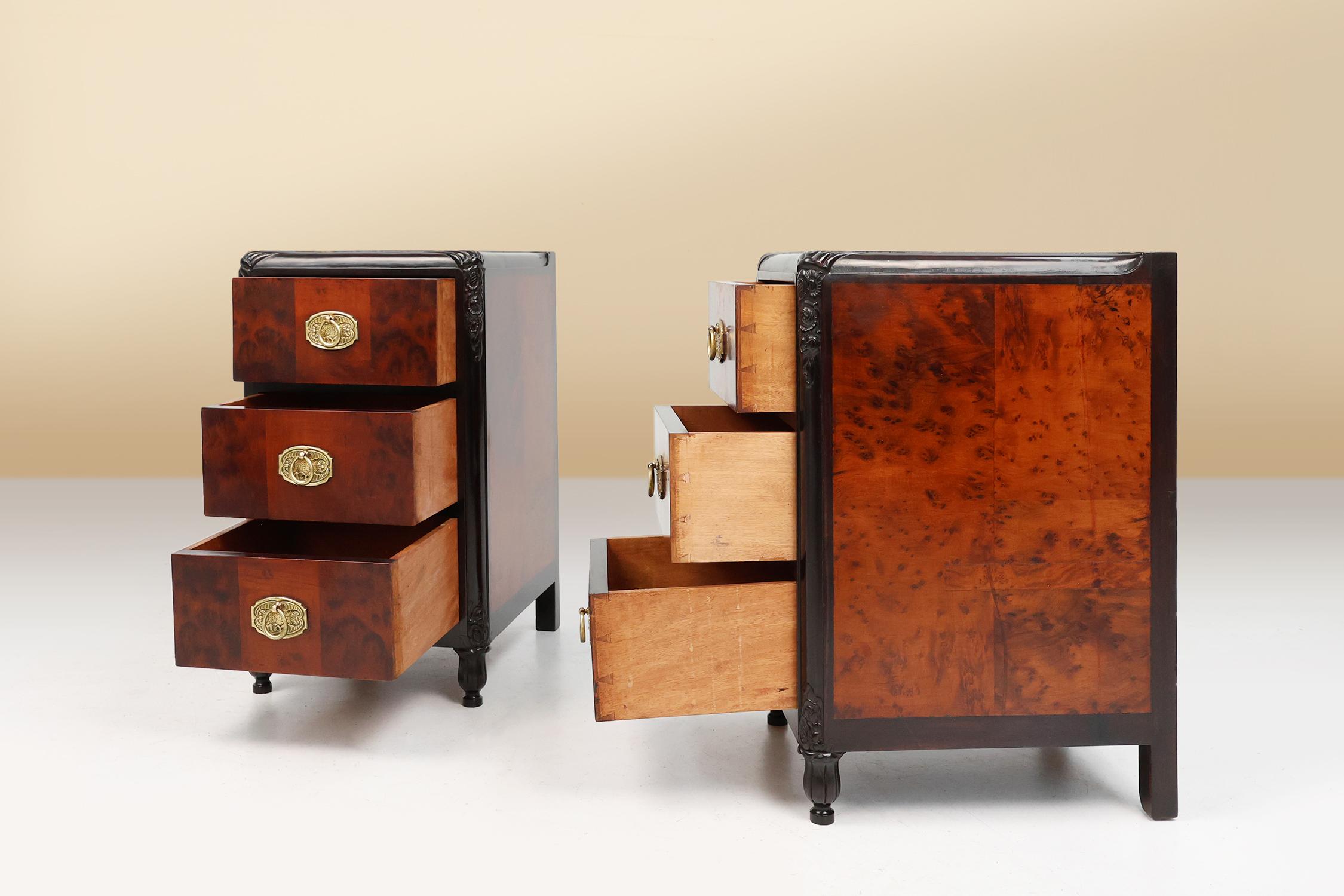 Copper Pair of Art Deco nightstands in burl veneer, oak and copper, France ca. 1910 For Sale