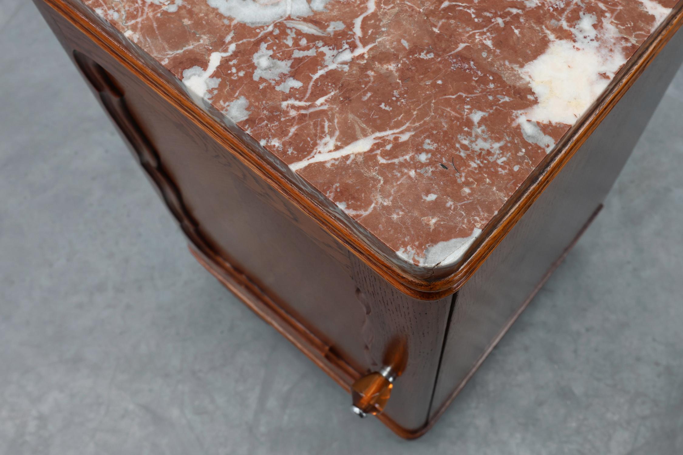 Paire de tables de nuit Art Déco en chêne avec plateau en marbre, France ca. 1925 en vente 2