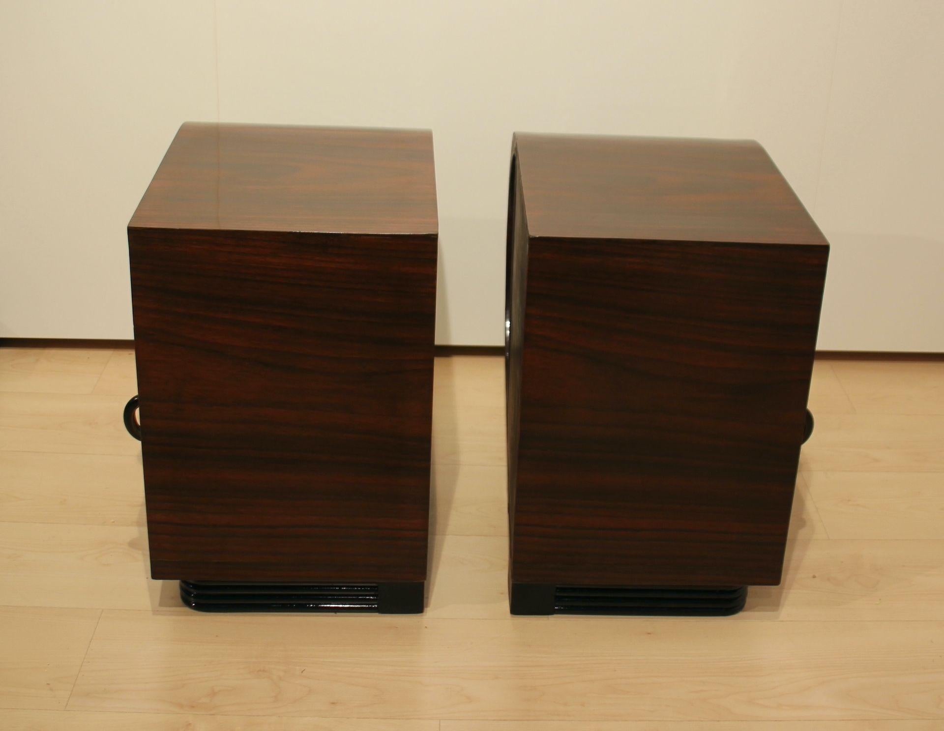 Pair of Art Deco Nightstands, Walnut Veneer, France circa 1930 3