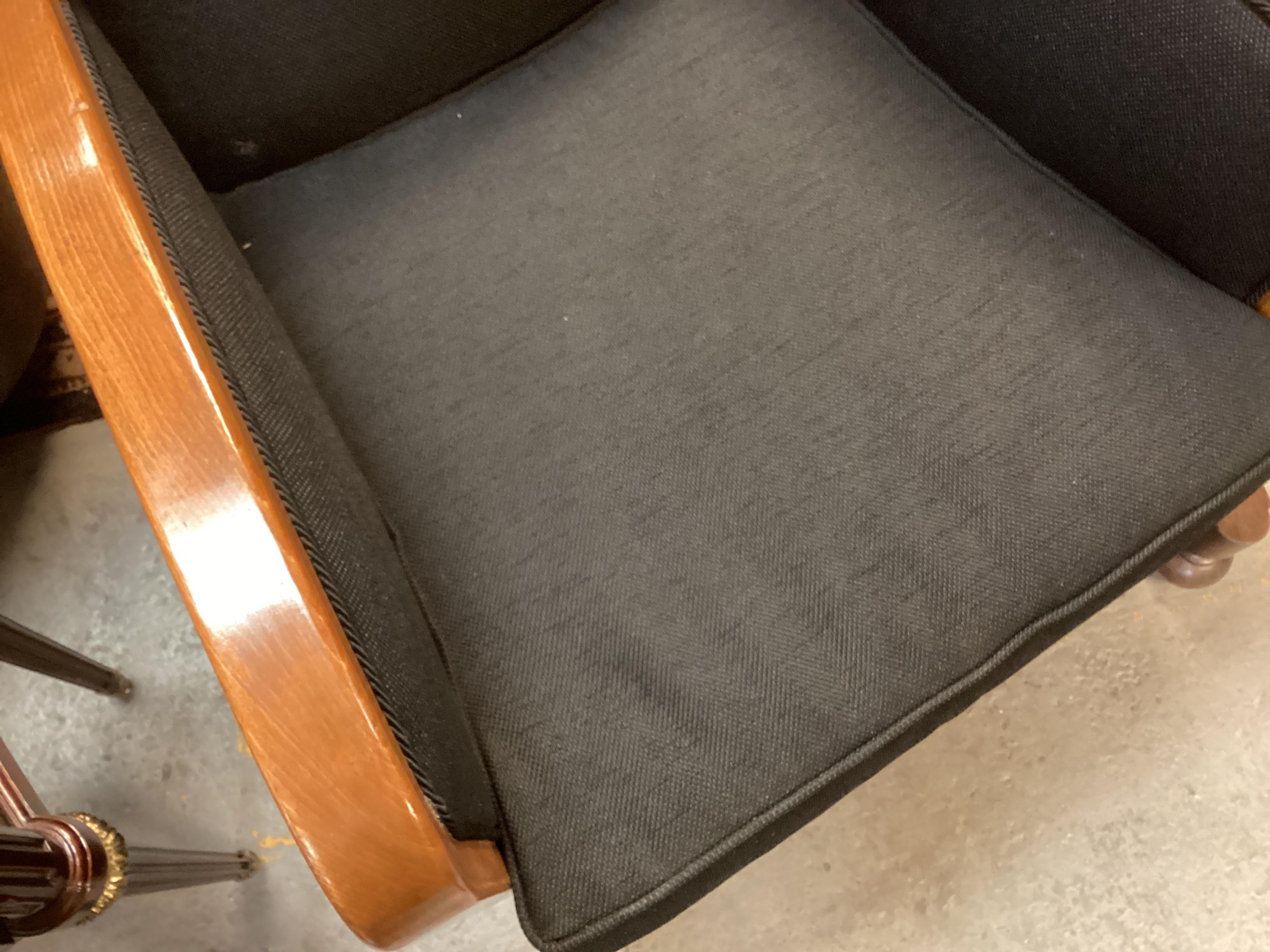 Pareja De Sillones Tapizados Art Decó Ocean Liner en venta 6