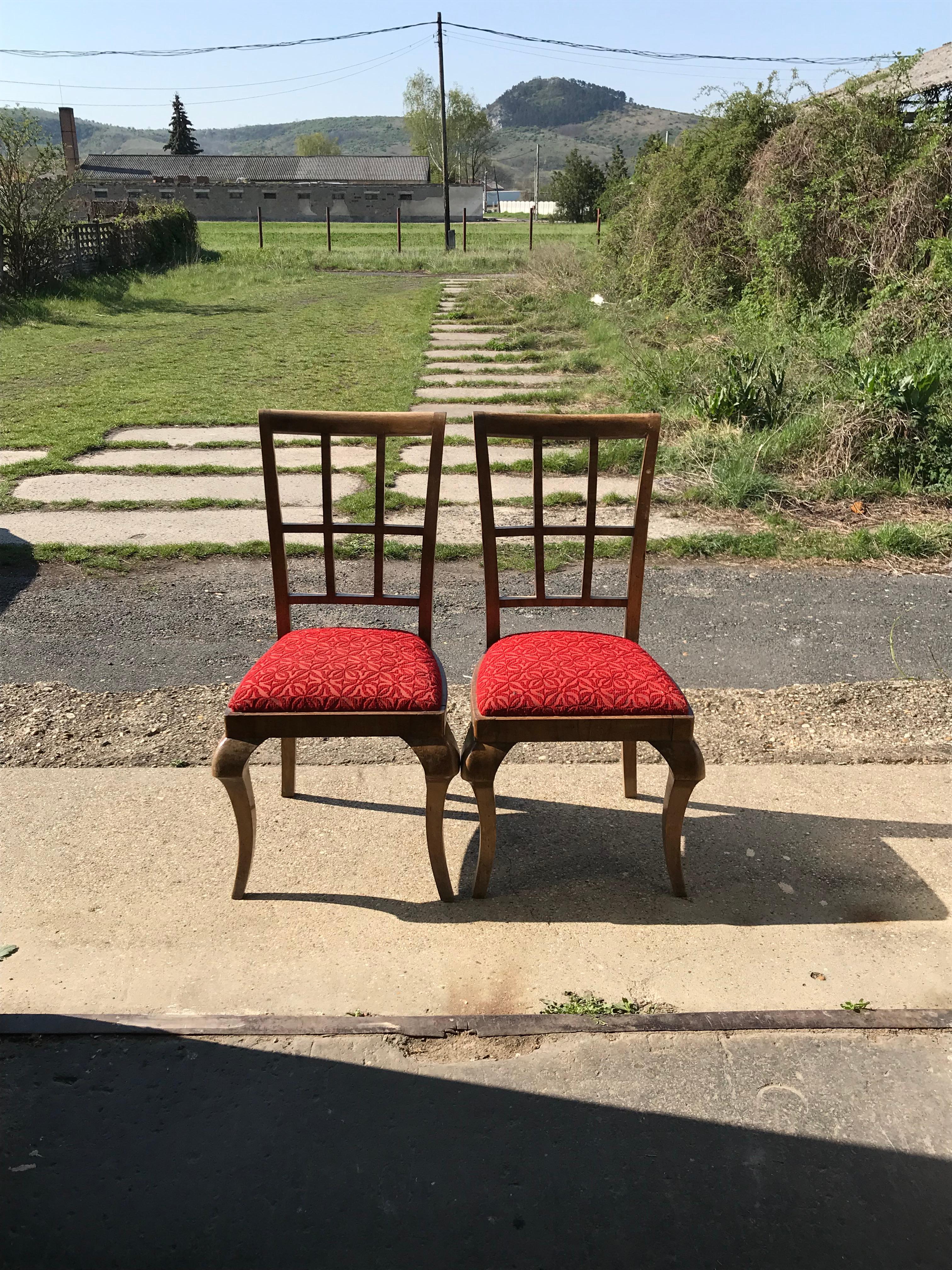 Pair of Art Deco original chairs.
Original good condition.
Size: 51 x 48 x 97 H.
