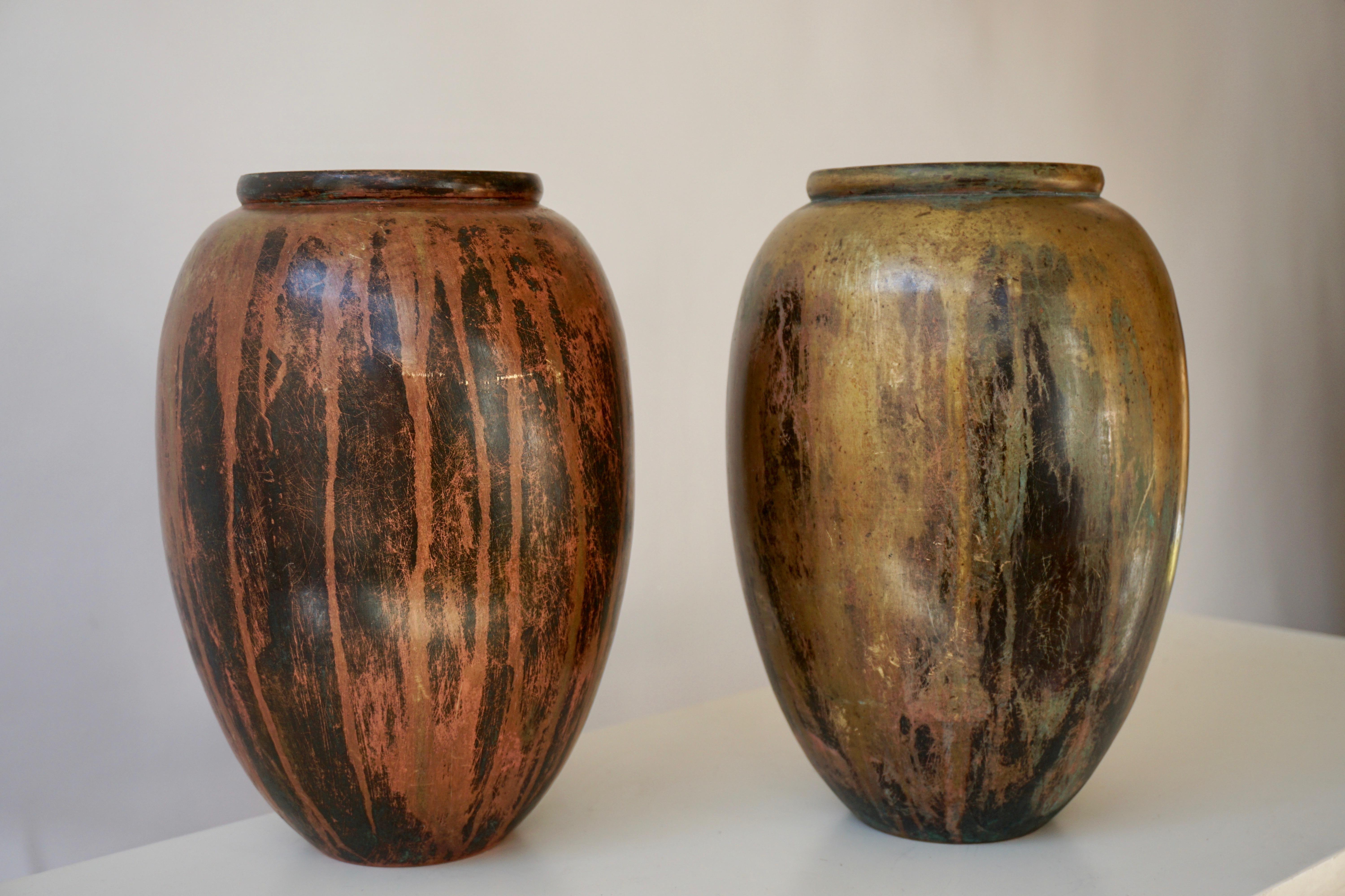 Pair of  Art Deco Patinated Bronze Vases  In Good Condition For Sale In Antwerp, BE