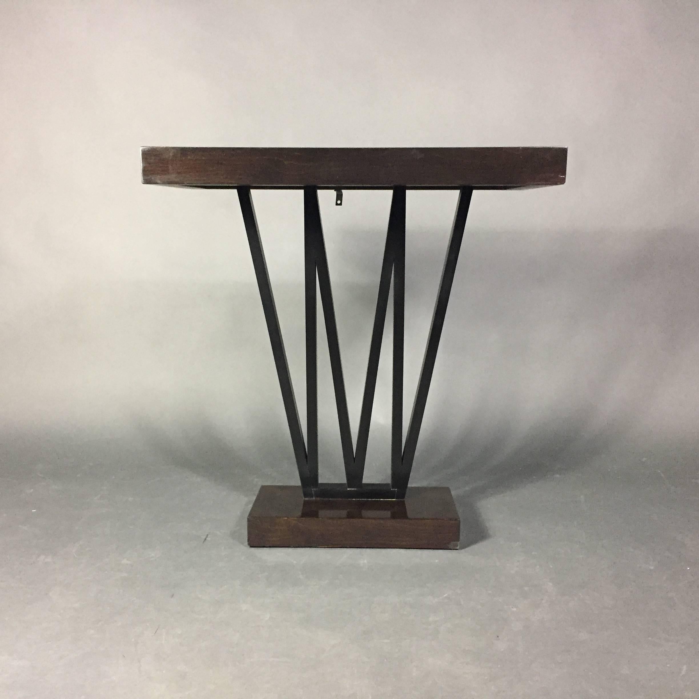 Pair of Art Deco Period Console Tables, USA, 1930s For Sale 1