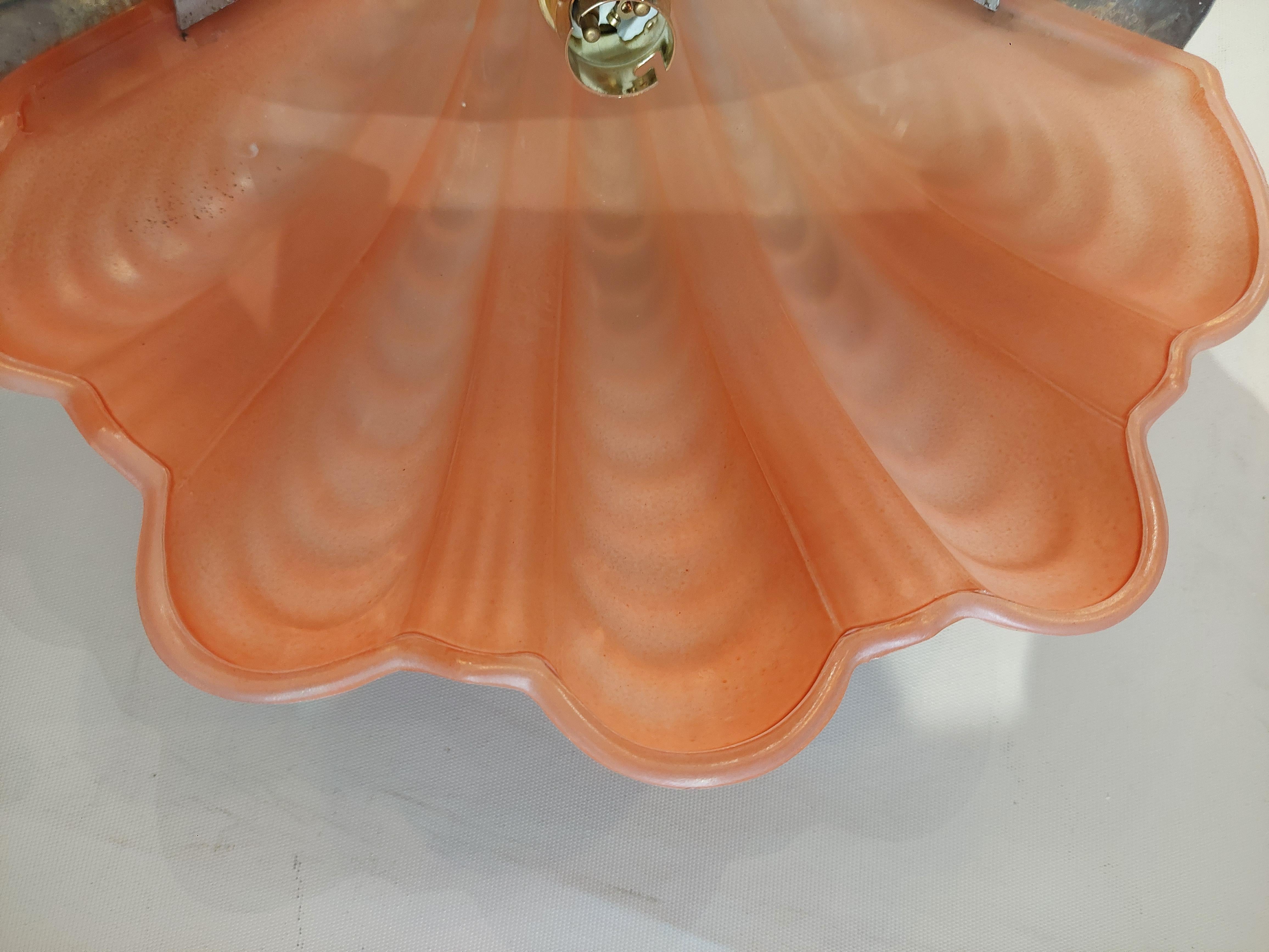 Pareja de apliques de concha de almeja de cristal rosa art déco siglo XX en venta