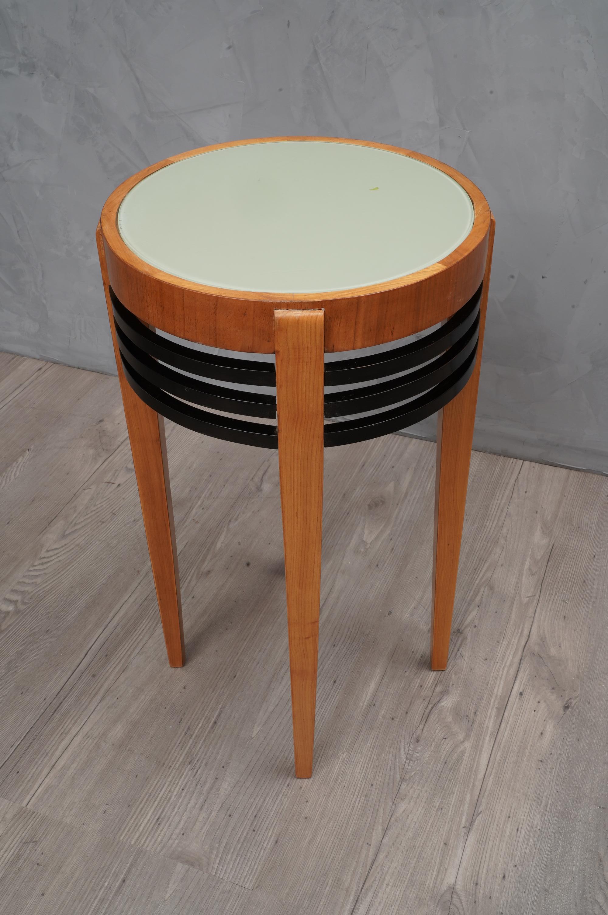 Pair of Art Deco Round Cherrywood and Glass Side Tables, 1930 3