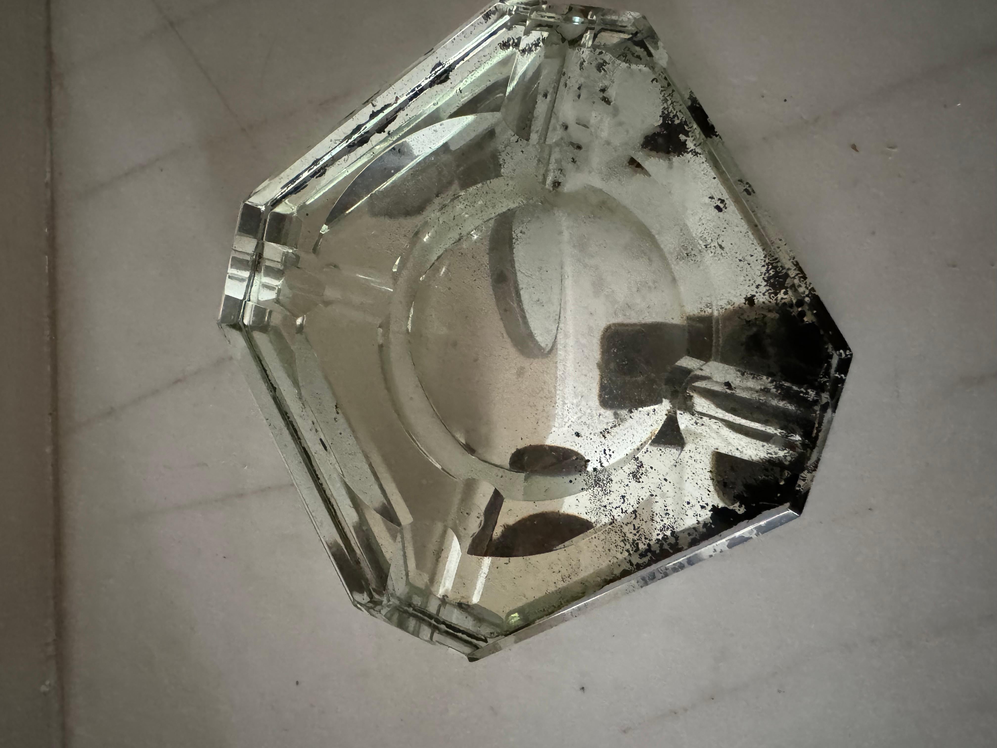 Paar verspiegelte Saint Gobain Aschenbecher aus Glas im Art Deco-Stil, vide-poches. (Geschliffenes Glas) im Angebot