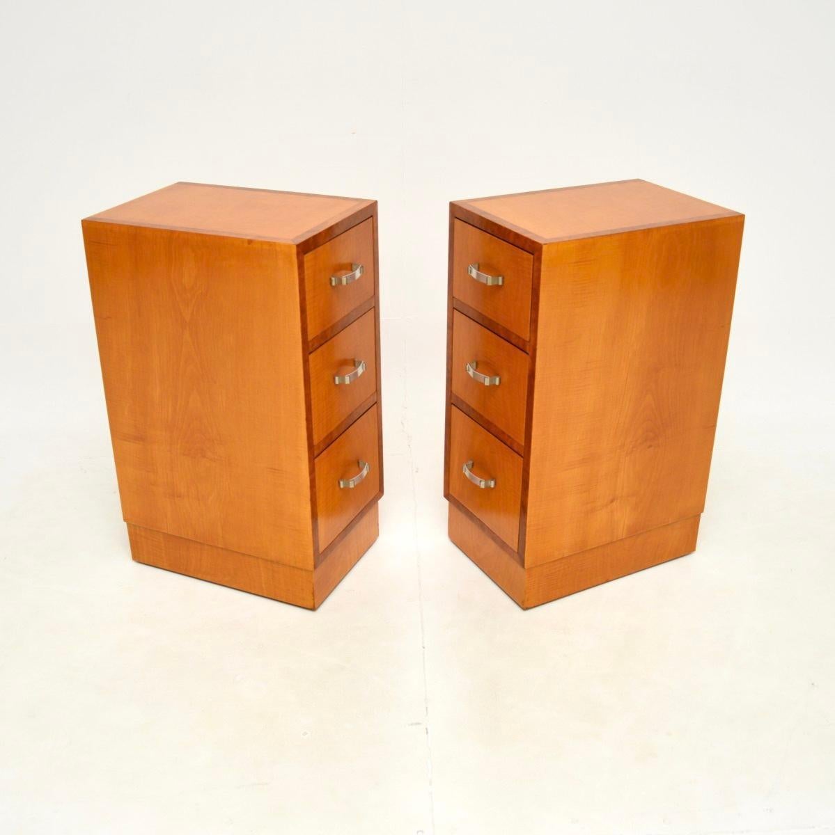 British Pair of Art Deco Satinwood and Walnut Bedside Chests For Sale