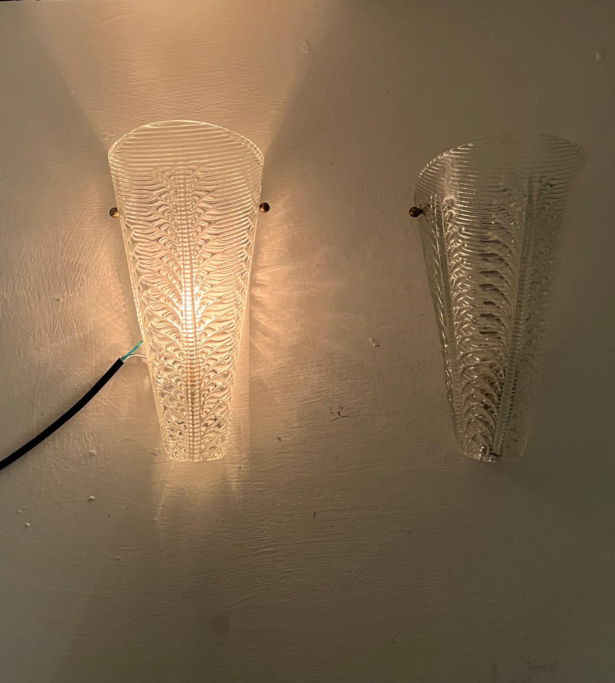 Mid-20th Century Pair of Art Deco Sconces, circa 1940 by Seguso in Murano Glass, Italy, 1940s For Sale