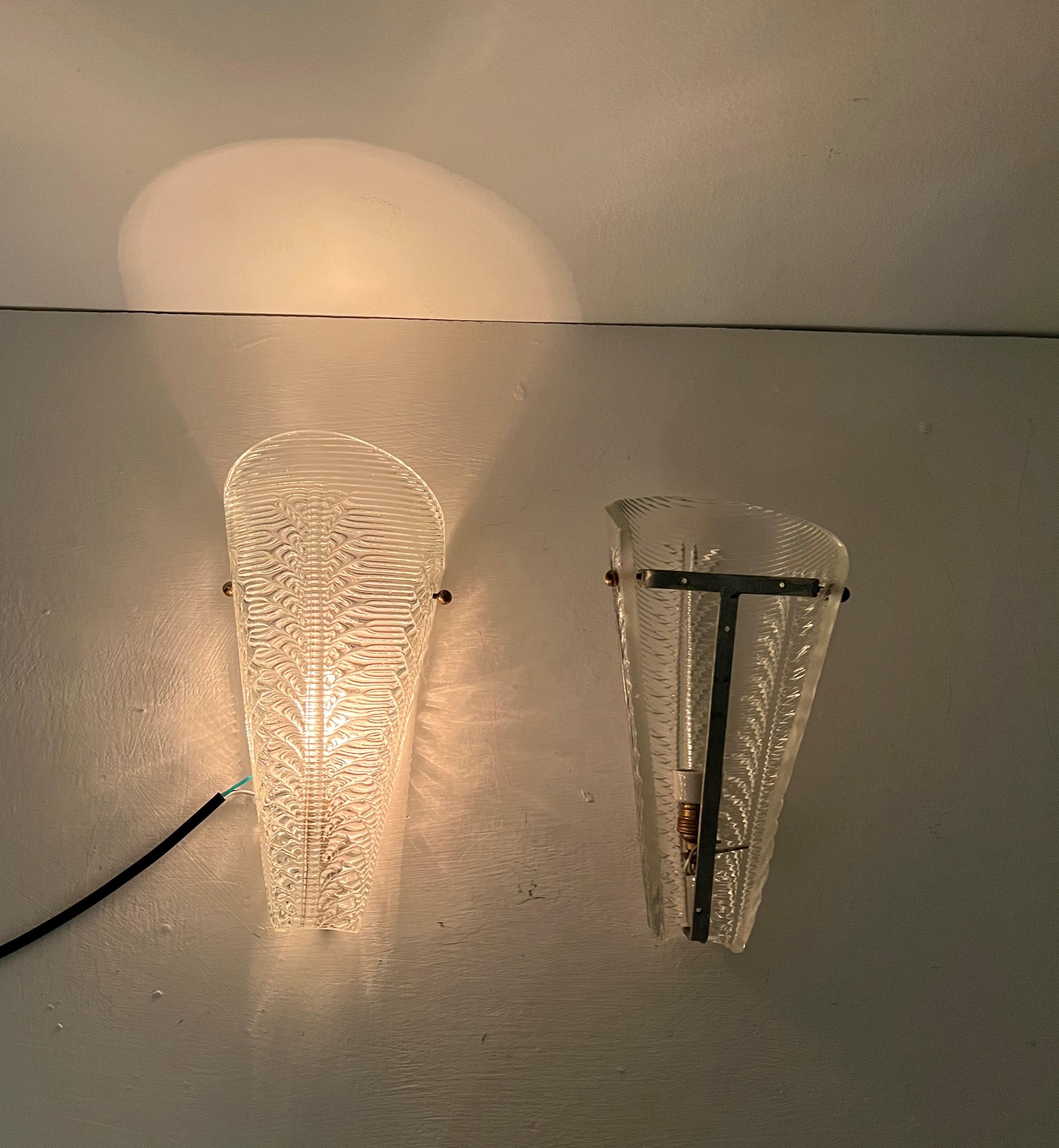Pair of Art Deco Sconces, circa 1940 by Seguso in Murano Glass, Italy, 1940s For Sale 1