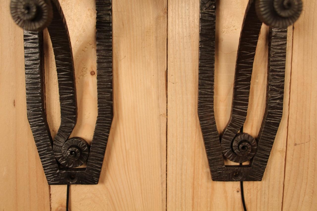 Pair Of Art Deco Sconces From Daum And Wrought Iron In Good Condition For Sale In Charmes, FR