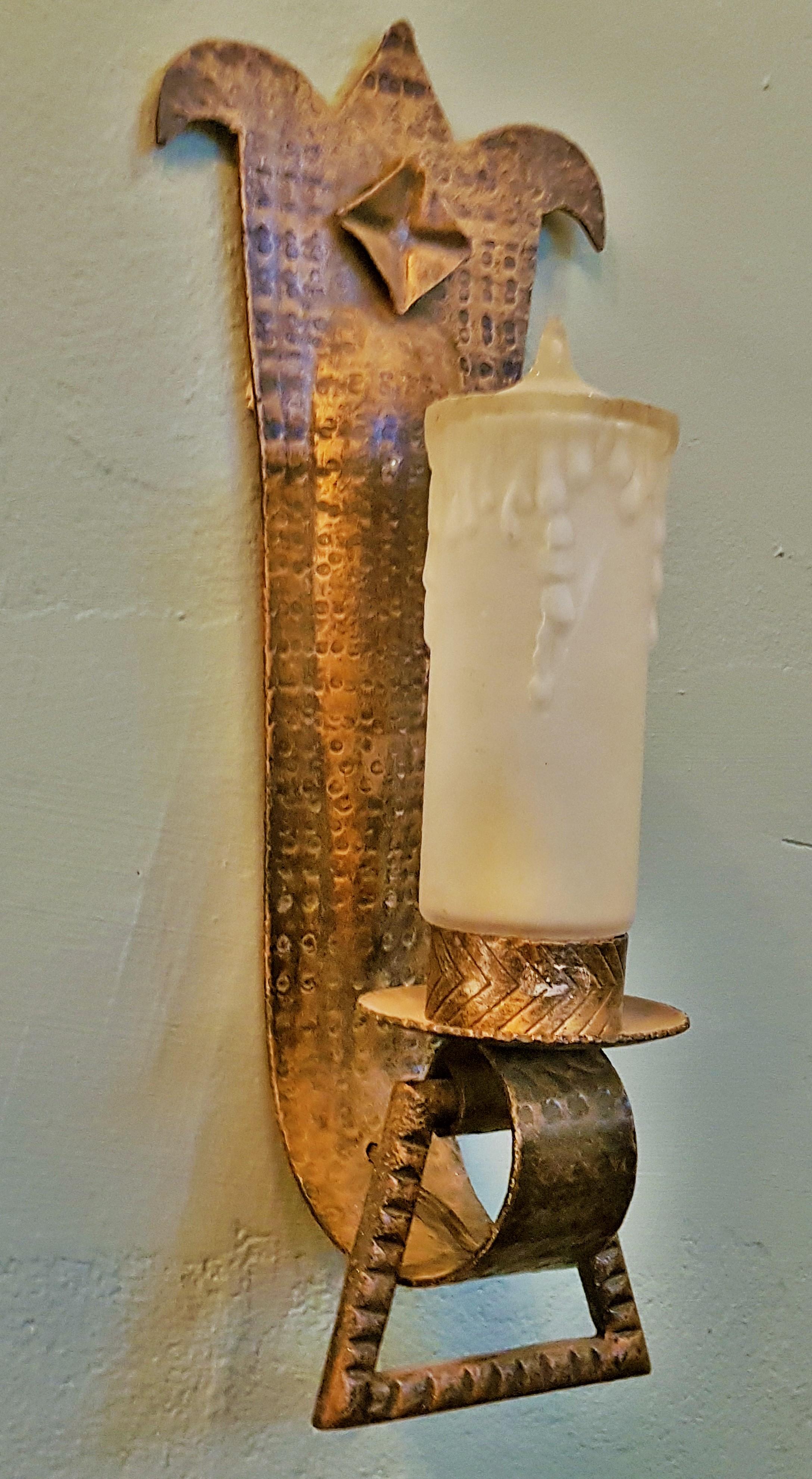 Pair of Art Deco Sconces, Glass and Gilded Metal, France, 1935 For Sale 12