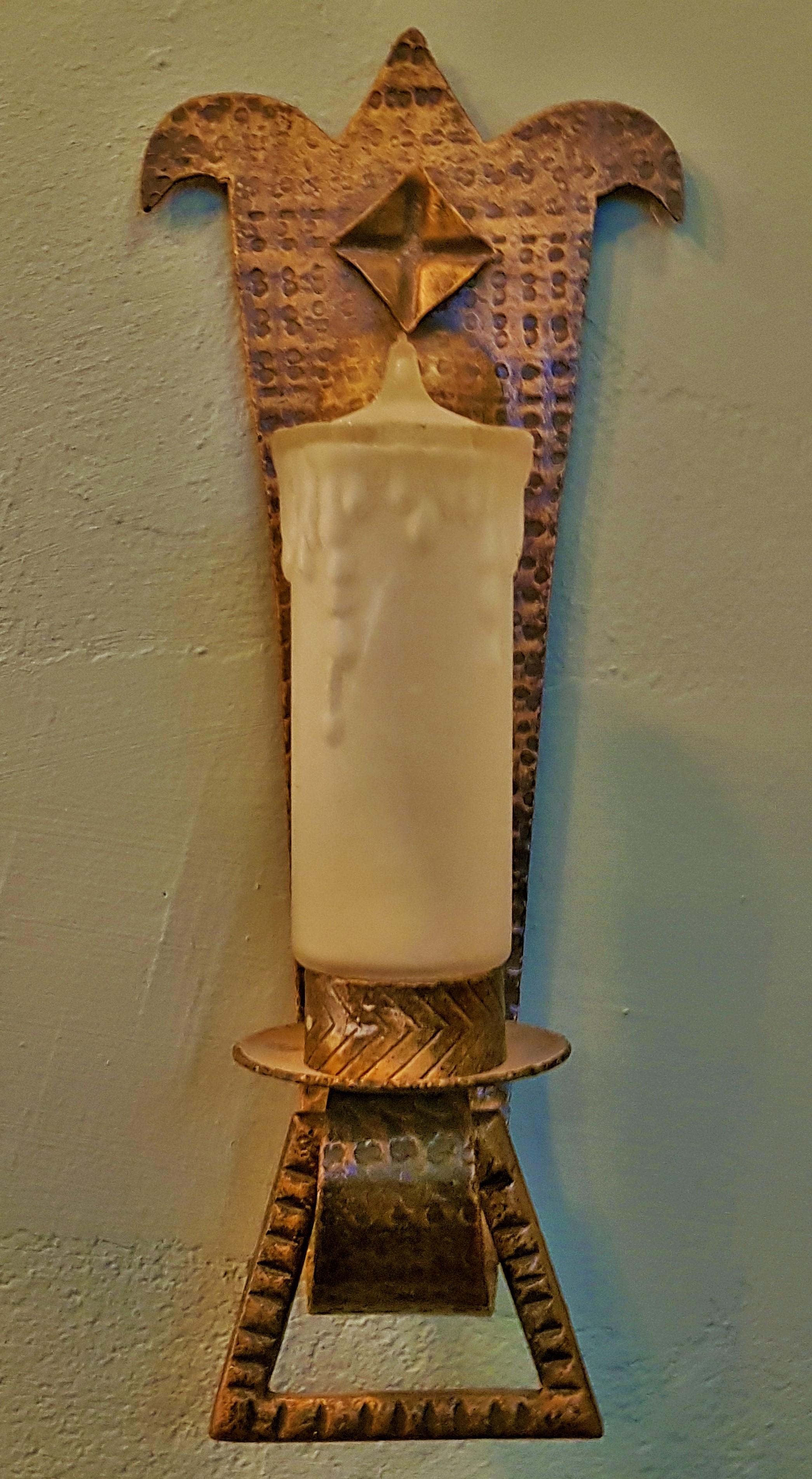 Pair of Art Deco Sconces, Glass and Gilded Metal, France, 1935 For Sale 3