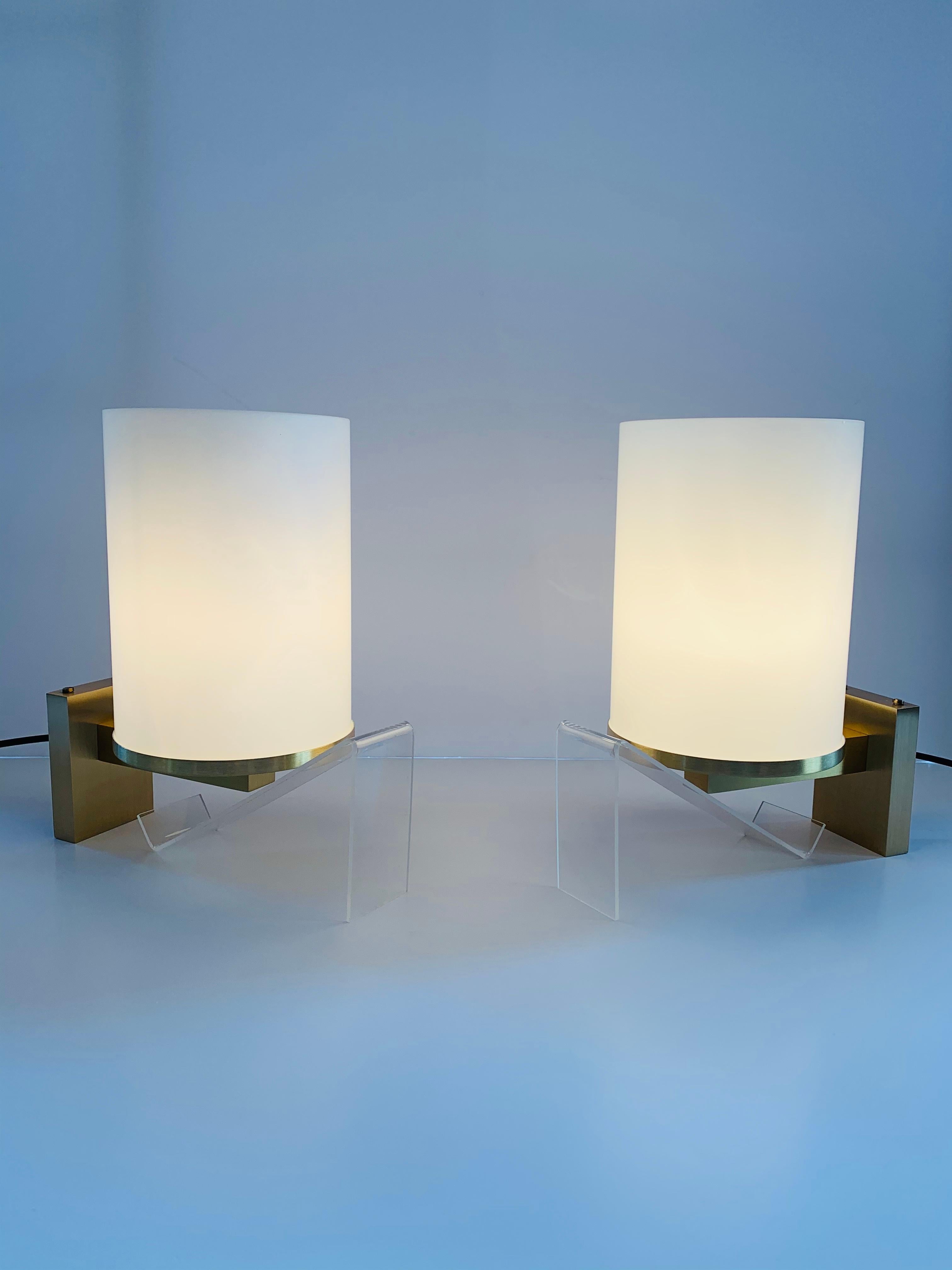 Pair of Art Deco Sconces Signed Perzel 'Art Deco Wall Lights : Rare' In Excellent Condition For Sale In Saint-Gilles, BE