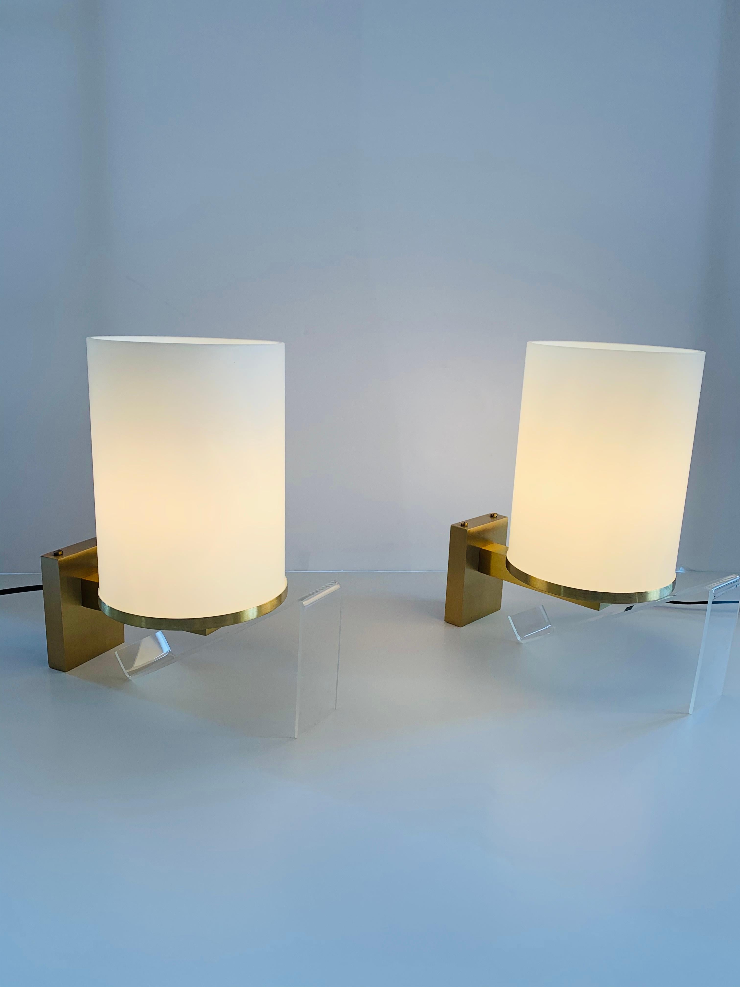 Mid-20th Century Pair of Art Deco Sconces Signed Perzel 'Art Deco Wall Lights : Rare' For Sale