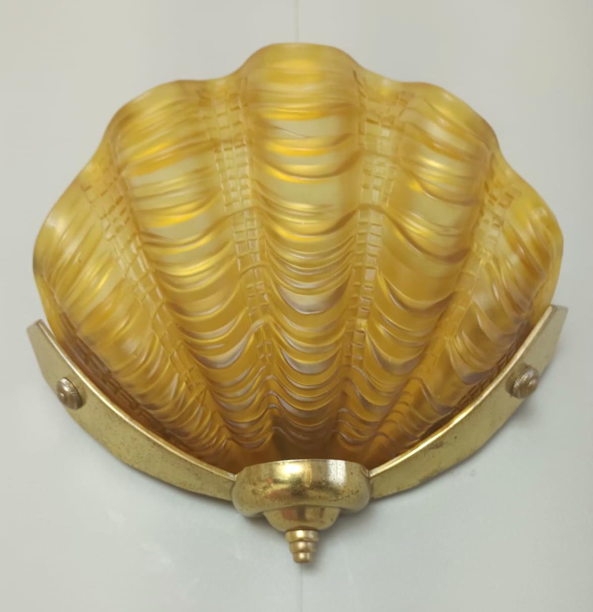 Pair of Art Deco Shell Sconces In Good Condition In Los Angeles, CA